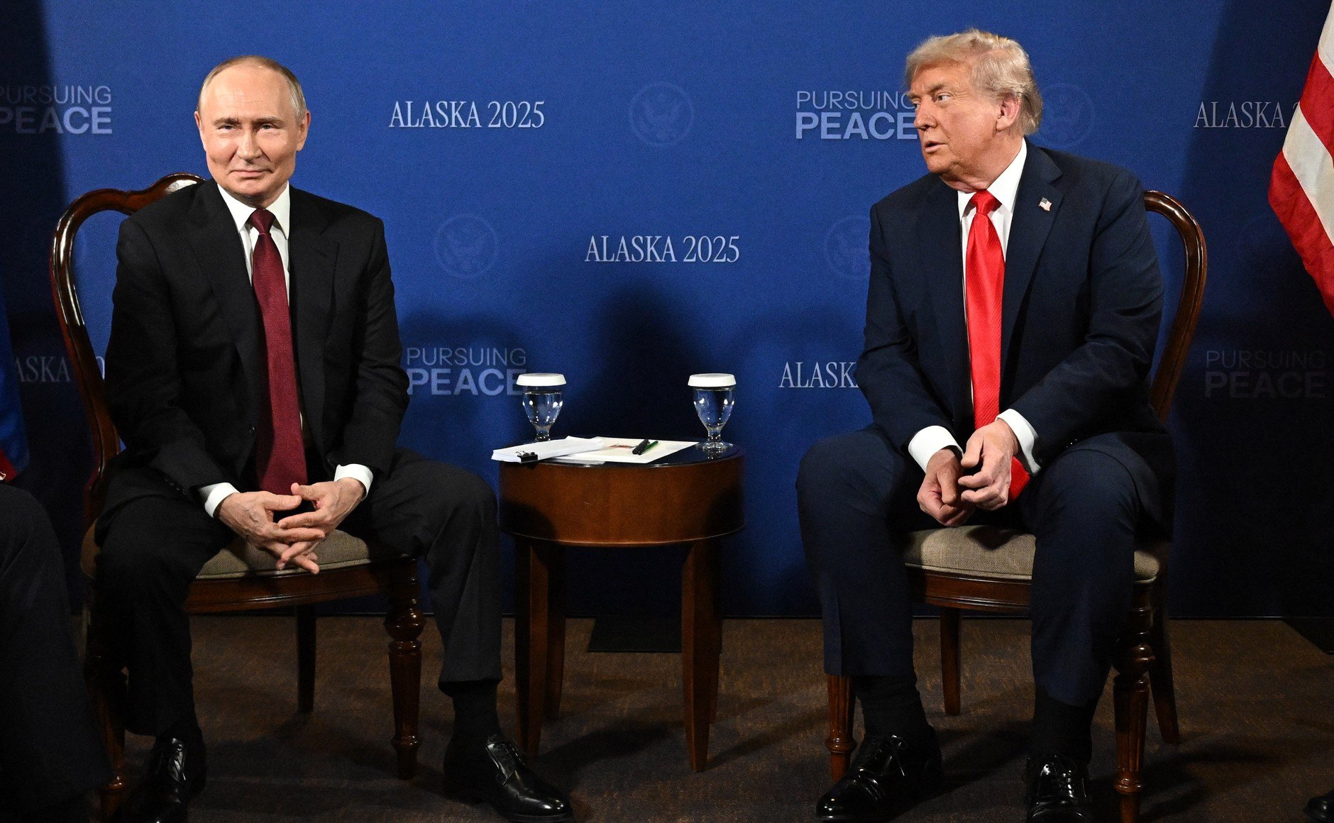 Administrația Trump ia în considerare relaxarea sancțiunilor asupra flotei fantomă a Rusiei