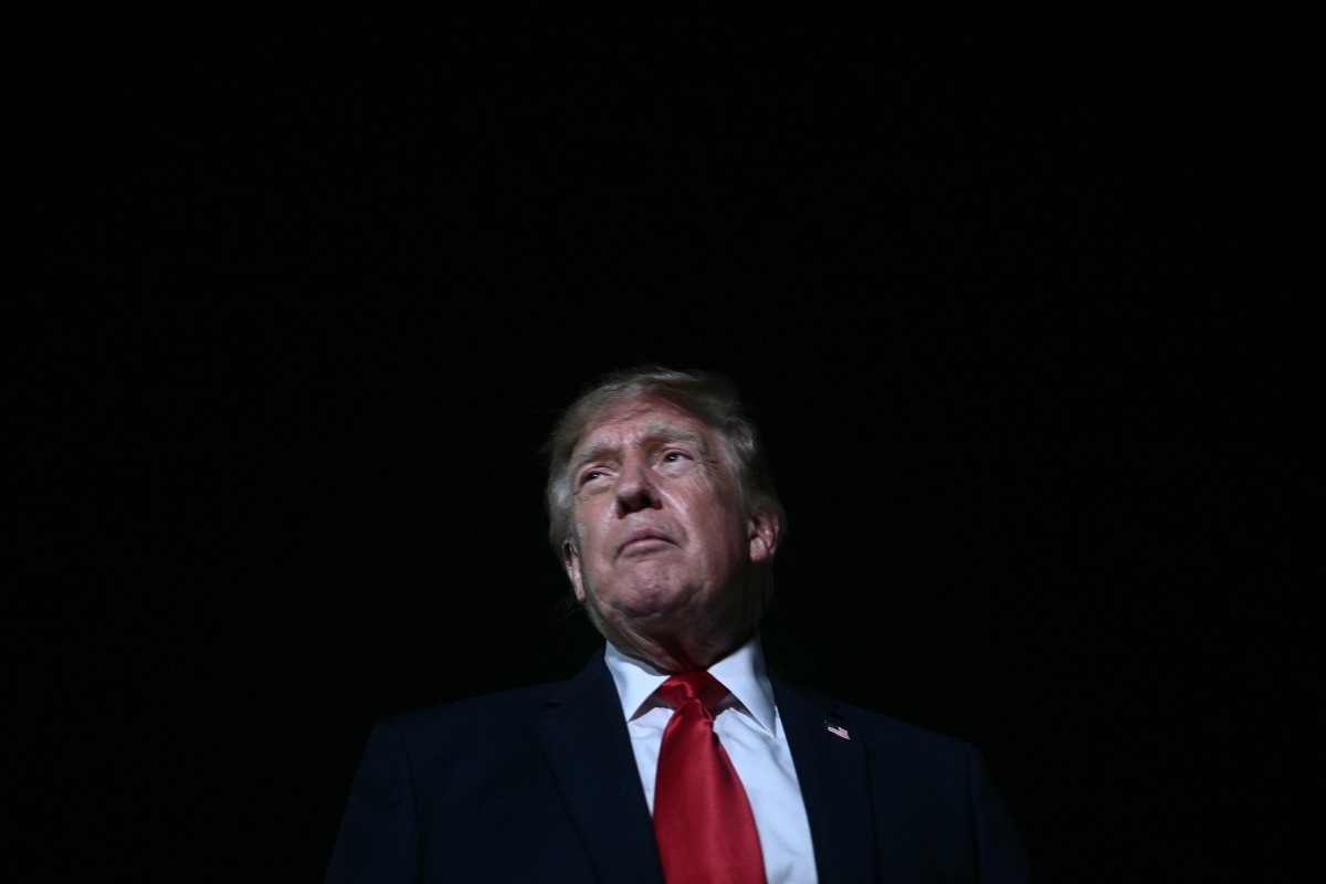 Donald Trump solicită scăderea dobânzii după decizia de majorare a ratei de către Fed