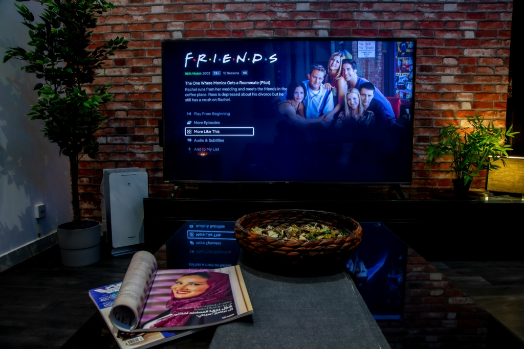 Netflix anunță concedierea a aproximativ 1.000 de angajați în urma unei restructurări masive