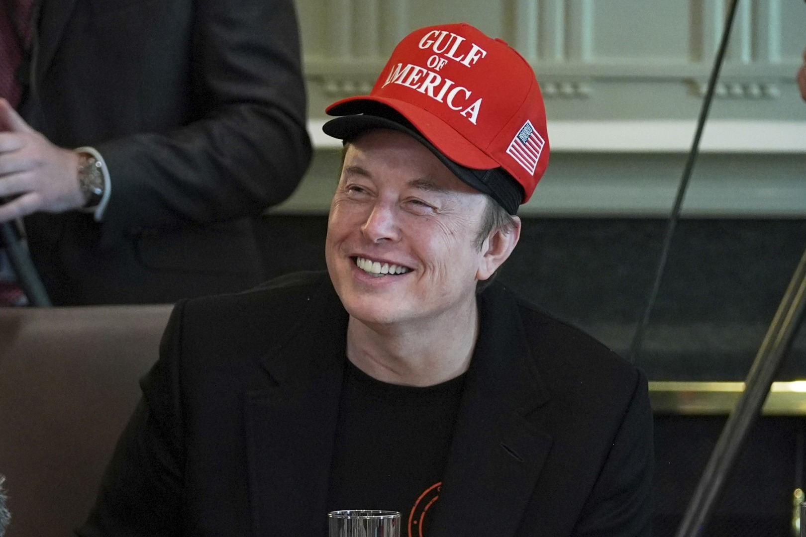 Elon Musk îi cere lui Zelenski să demisioneze în contextul disputelor privind serviciile Starlink