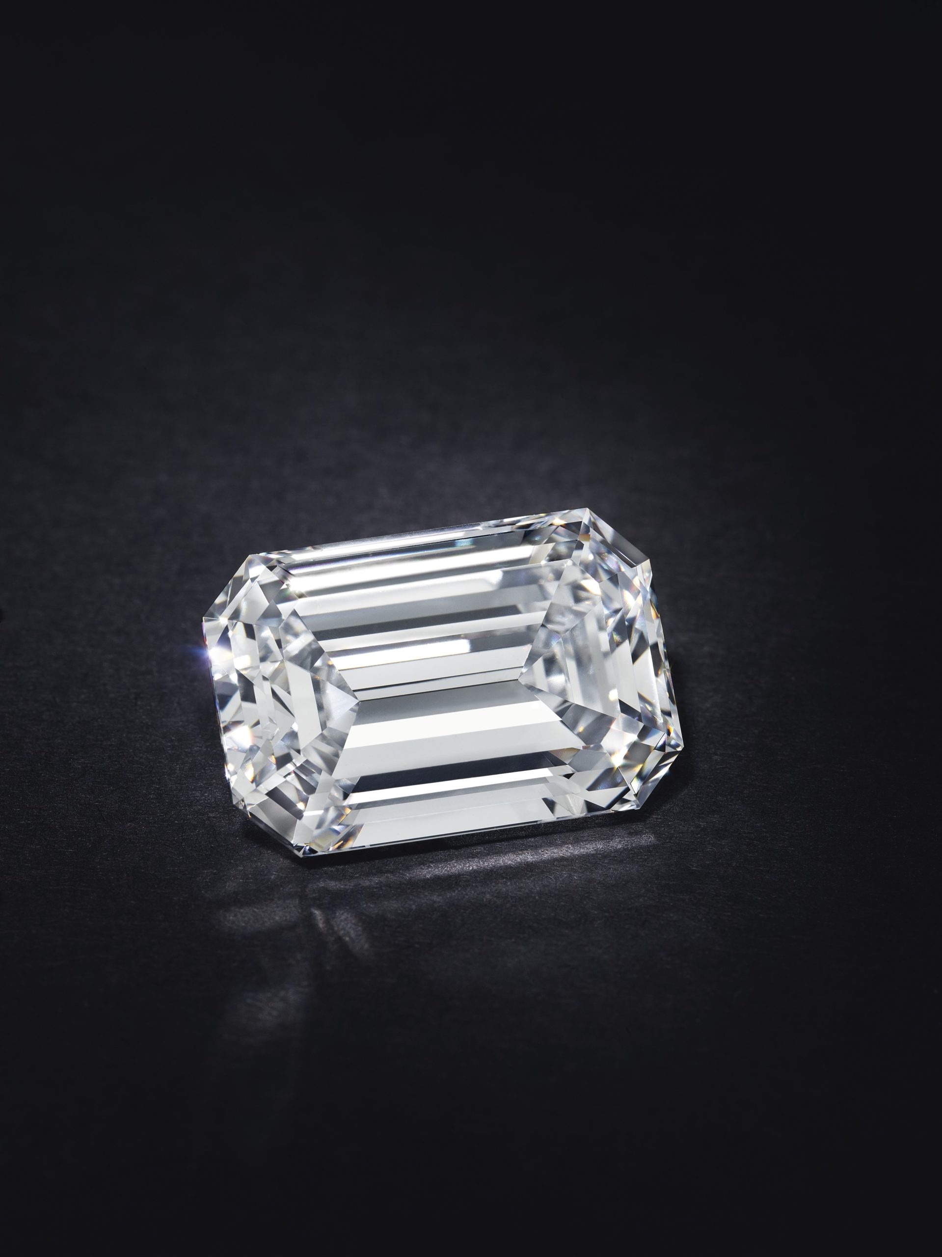 Richemont negociază intrarea în consorțiul care vrea să achiziționeze gigantul diamantelor De Beers
