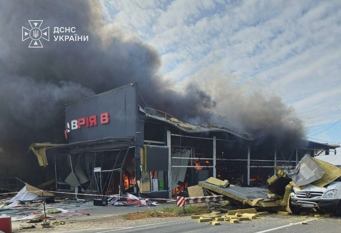 Atac rusesc cu drone asupra unui magazin din regiunea Odesa: Zelenski avertizează SUA