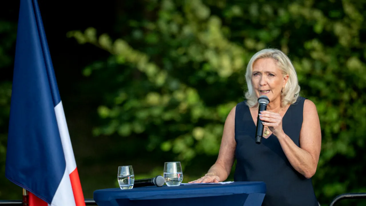Marine Le Pen propune oprirea ajutorului financiar pentru Ucraina; răspunsul lui Volodimir Zelenski