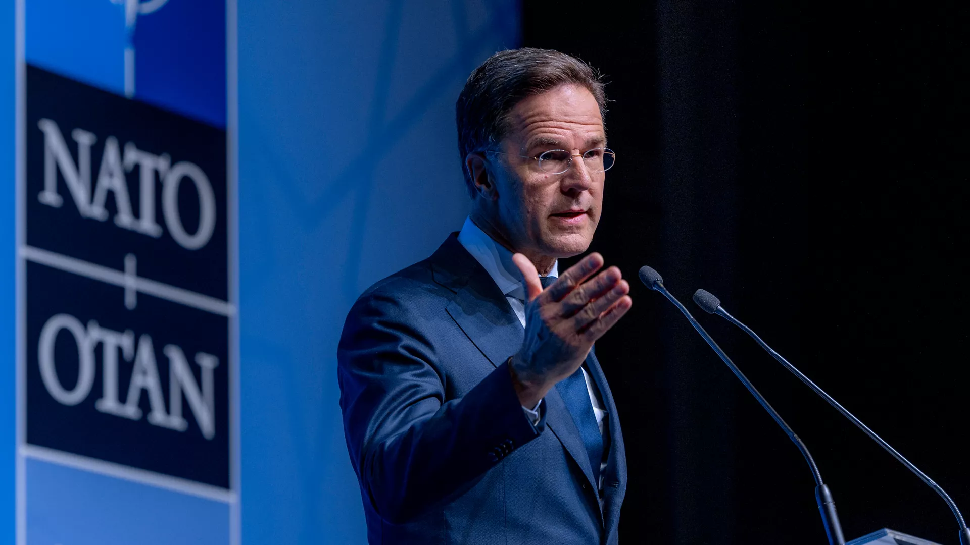 Mark Rutte și Volodimir Zelenski au discutat la Bruxelles despre încetarea focului în sectorul energetic