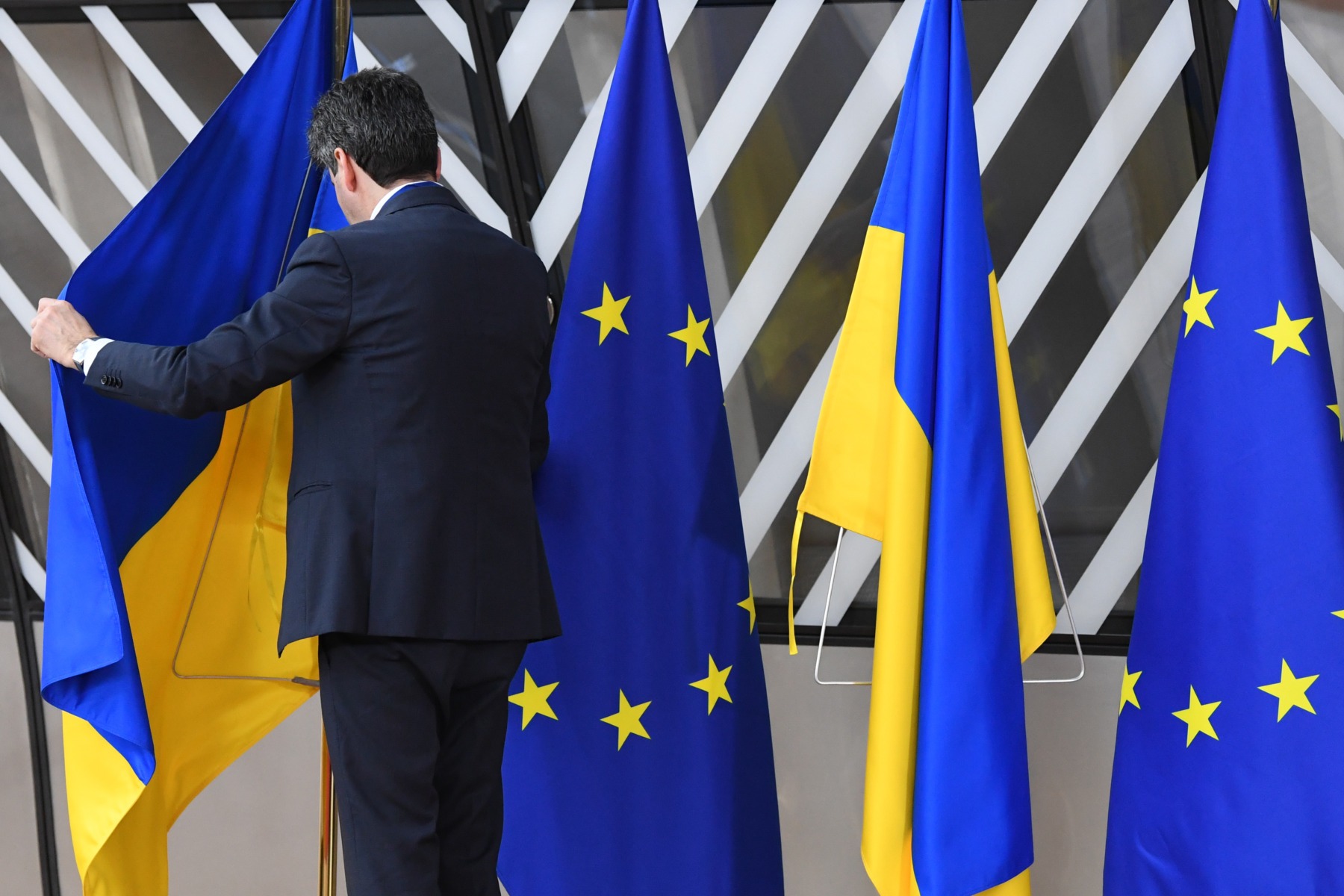 Zelenski solicită Uniunii Europene încă 70 de miliarde de euro pentru sprijinirea Ucrainei până în 2027