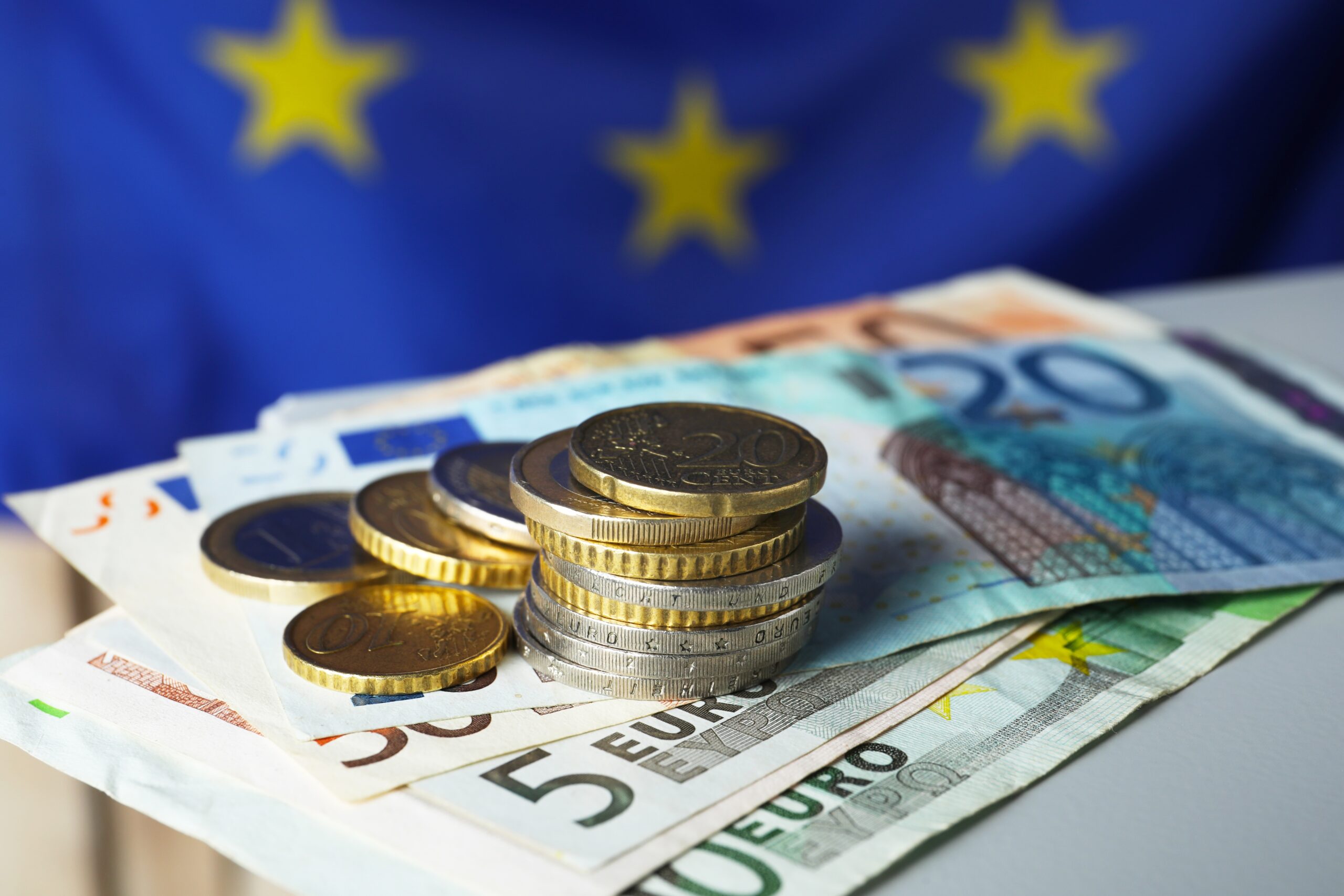 Liderii UE solicită debirocratizarea și accesul facil la finanțare pentru a salva competitivitatea economiei