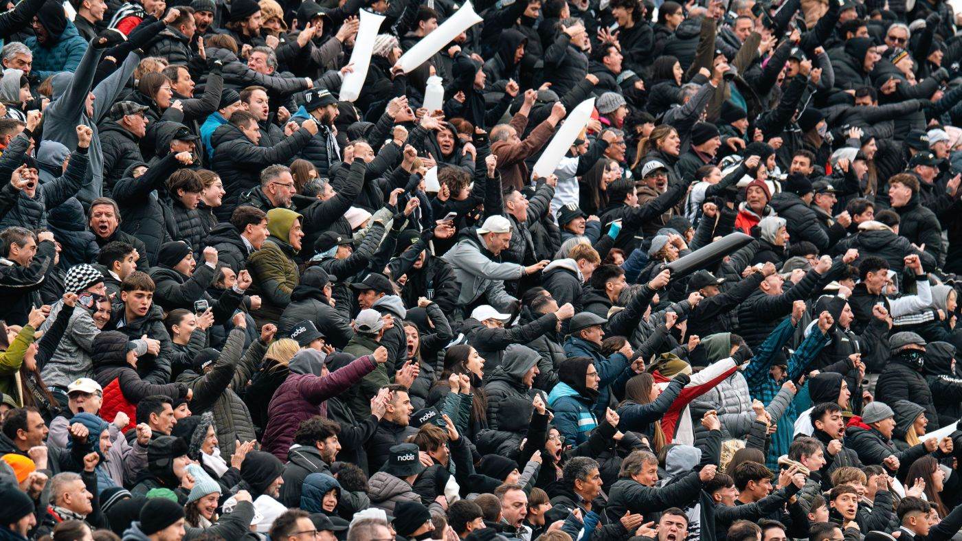 Proteste violente în Albania: mii de tineri cer demisia premierului Edi Rama