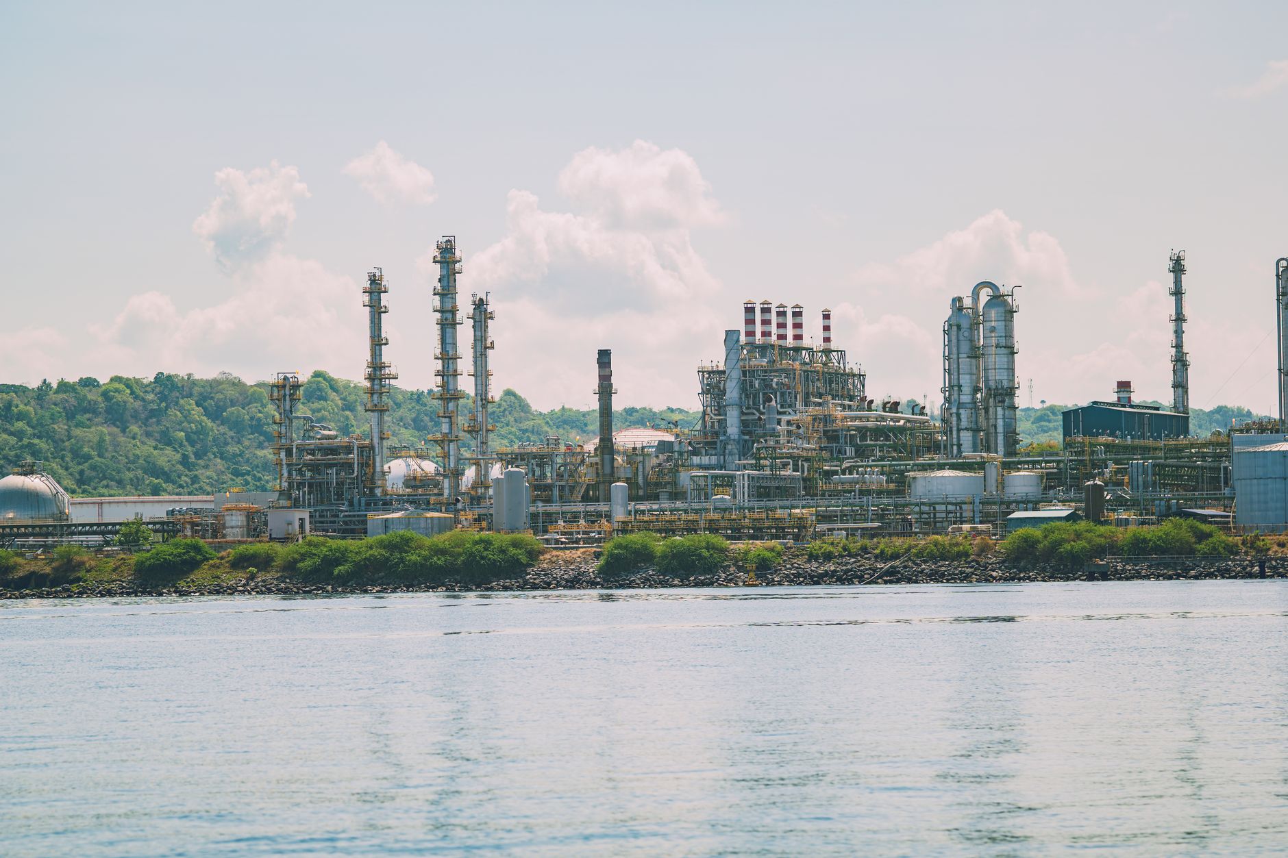 Marco Rubio vizitează cea mai mare rafinărie de petrol din lume, deținută de Mukesh Ambani