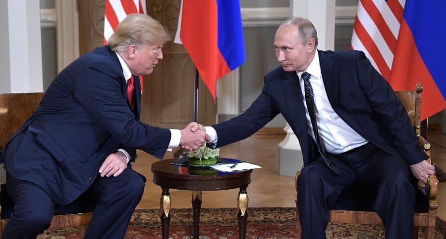 Donald Trump suspendă sancțiunile împotriva Rusiei cu două zile înainte de aplicarea legii