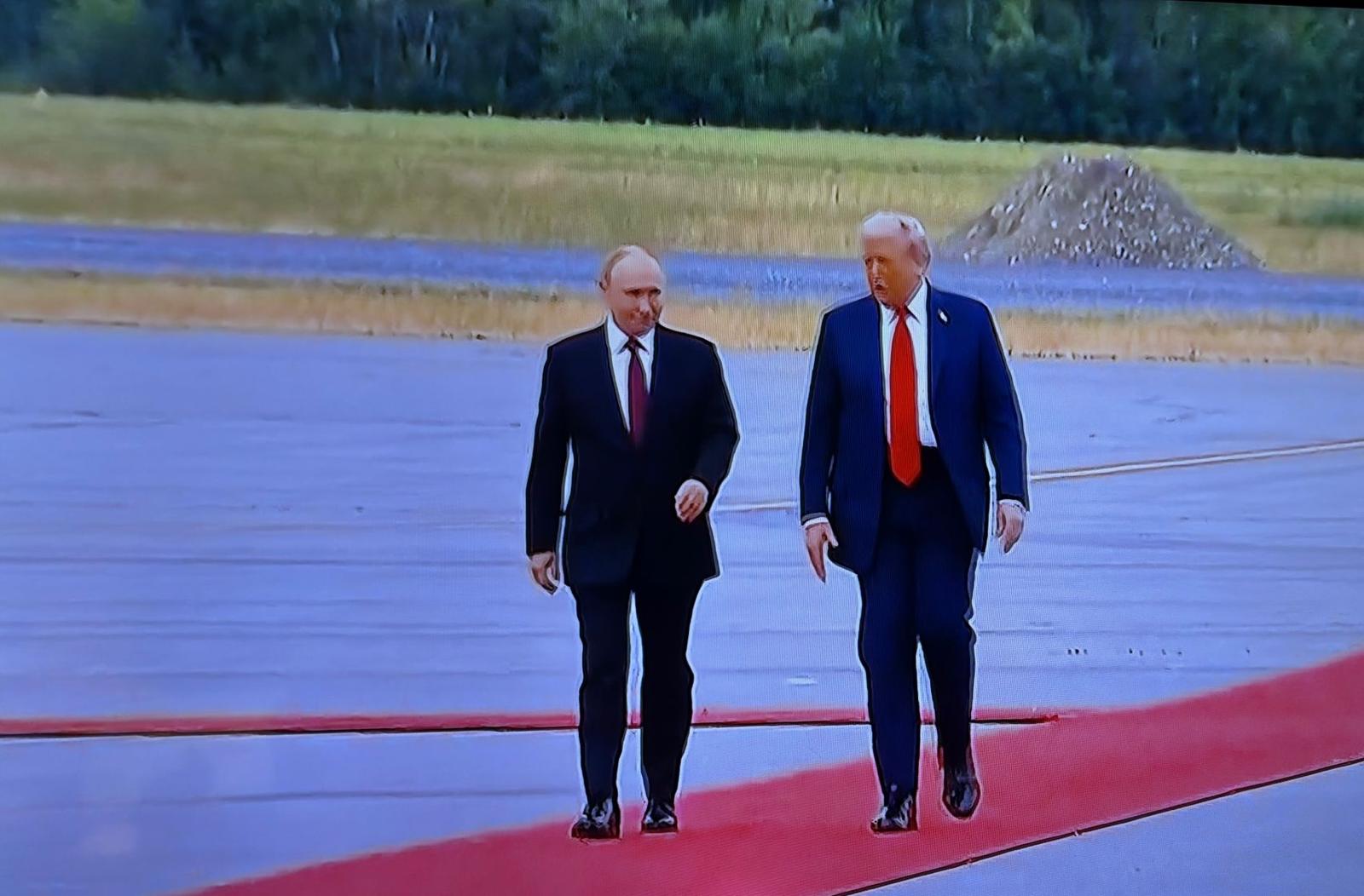Donald Trump suspendă sancțiunile împotriva exporturilor rusești de combustibili fosili