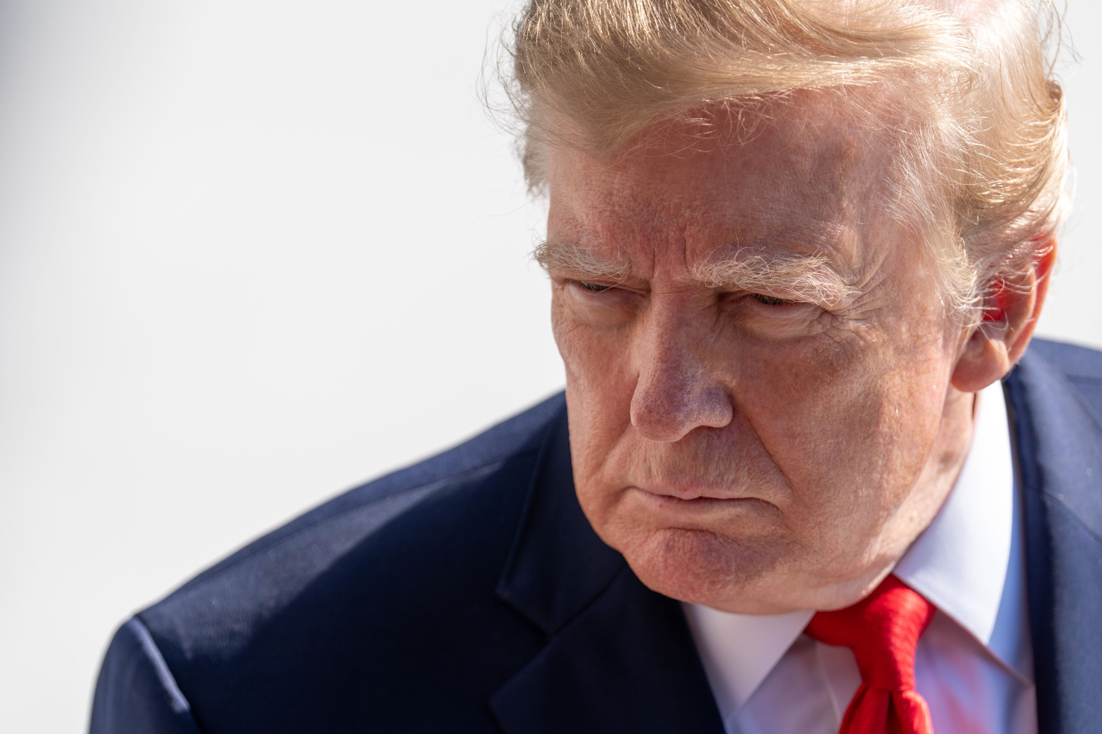 Donald Trump suspendă noile sancțiuni împotriva Rusiei, în ciuda legislatiei aprobate de Congres