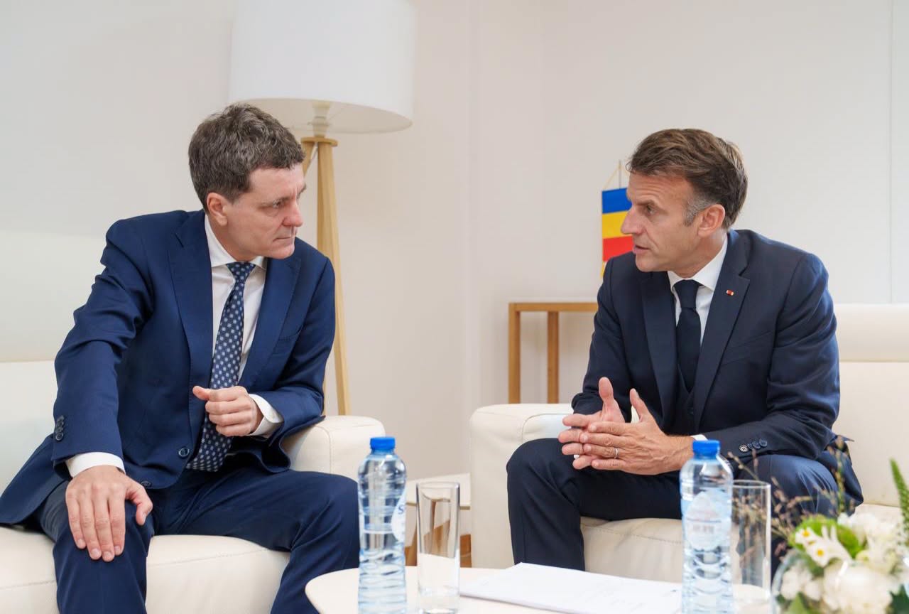 Nicușor Dan s-a întâlnit cu Emmanuel Macron pentru a discuta securitatea în Marea Neagră și candidatura României