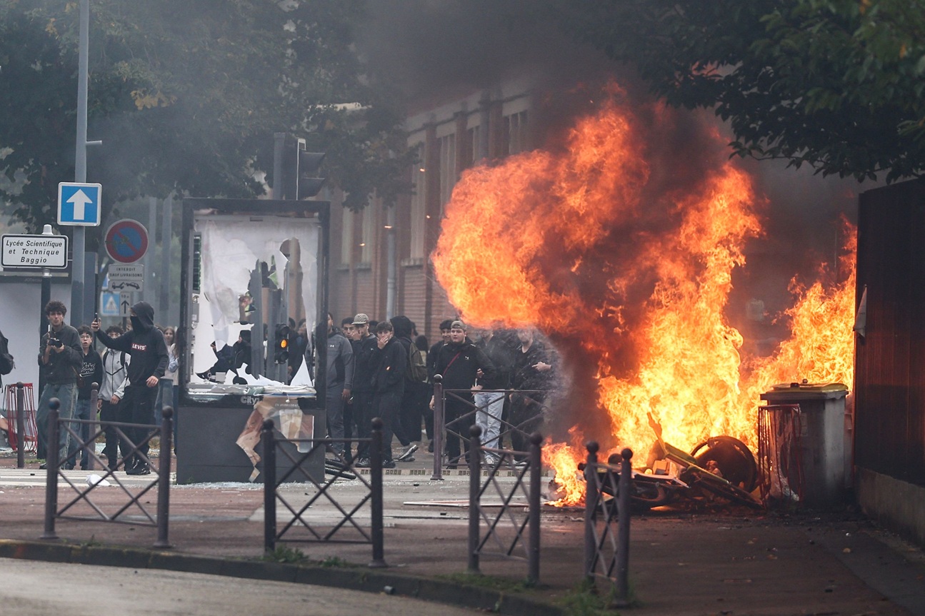 Proteste masive în Franța: mii de manifestanți în stradă și intervenții ale poliției