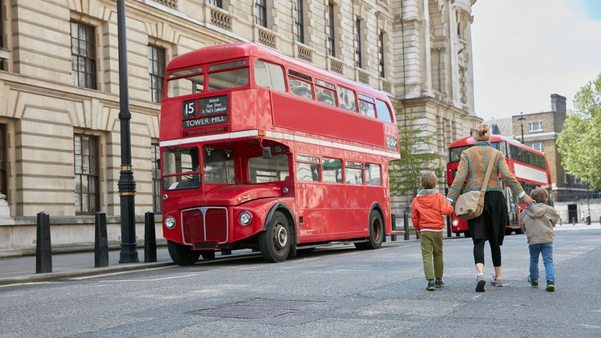 Scumpirea transportului public în Londra: biletele de autobuz și tramvai vor crește de la 1 noiembrie
