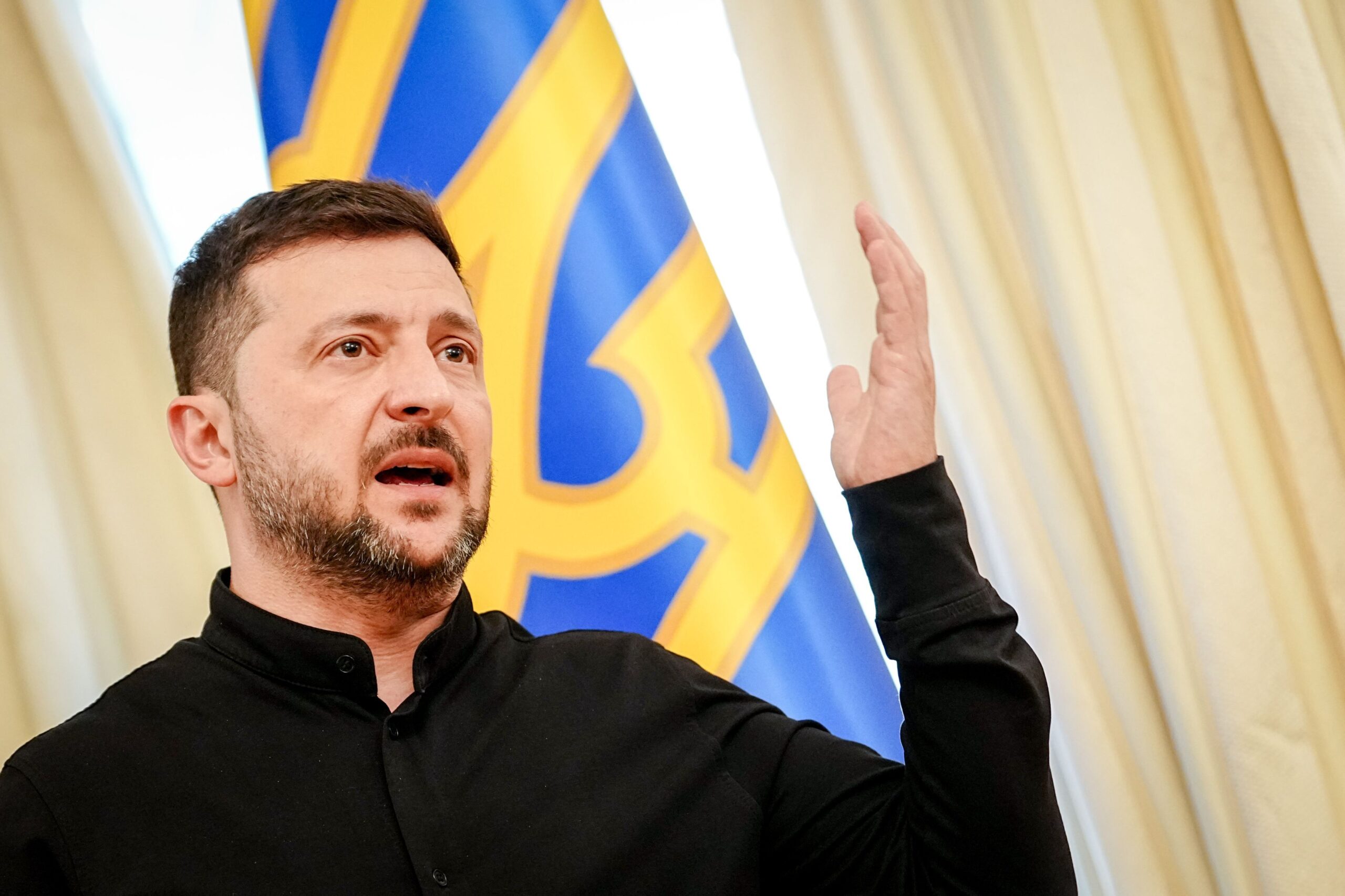 Zelenski acuză restricții Starlink care blochează dronele ucrainene, în timp ce în UE sistemul funcționează liber