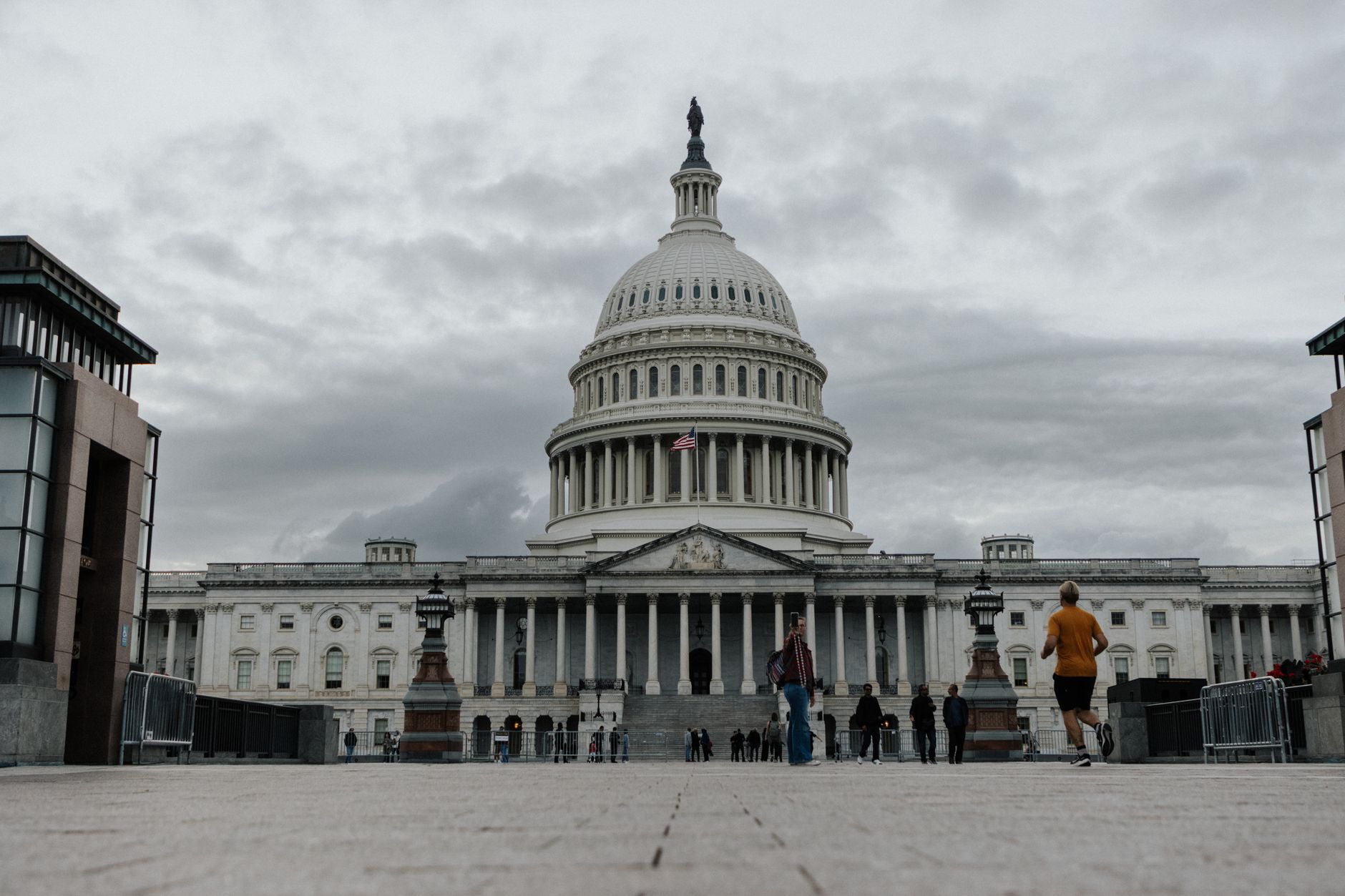 Republicani și Democrați atacă decizia lui Trump de a suspenda sancțiunile împotriva Rusiei