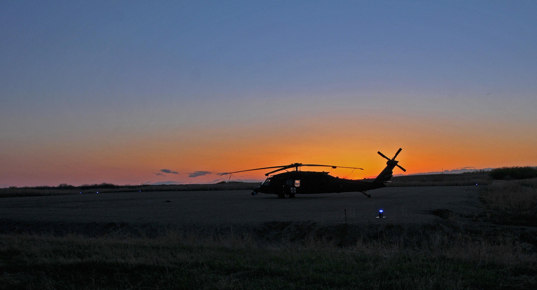 Incendiu devastator la o bază militară majoră din Canada: sunt raportate morți și răniți