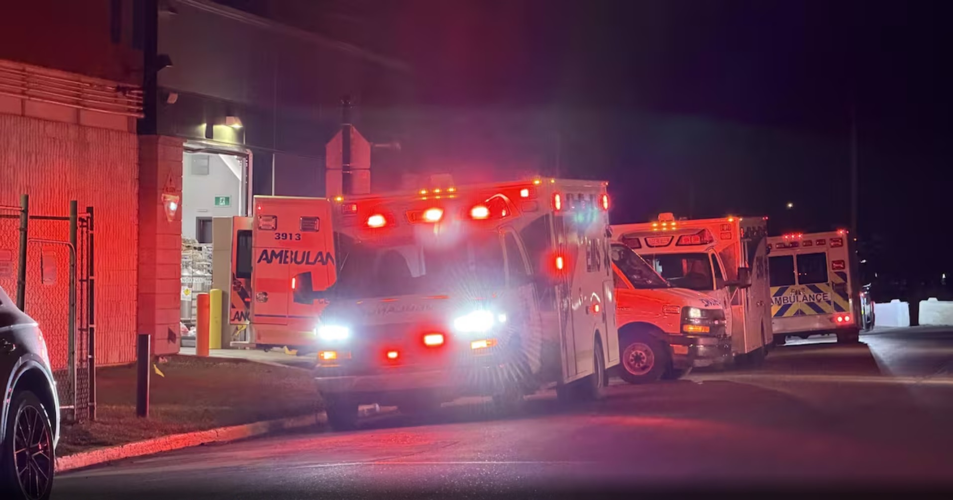 Tragedie în Canada: Incendiu major la Baza Navală Wainwright, cu victime decedate și numeroși răniți