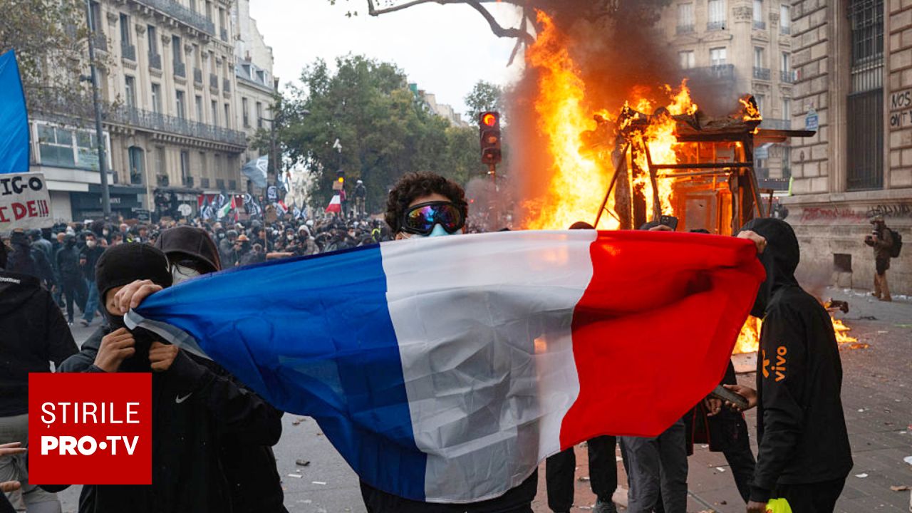 Situație de criză în Franța: Macron va ține un discurs după protestele violente și primul deces raportat