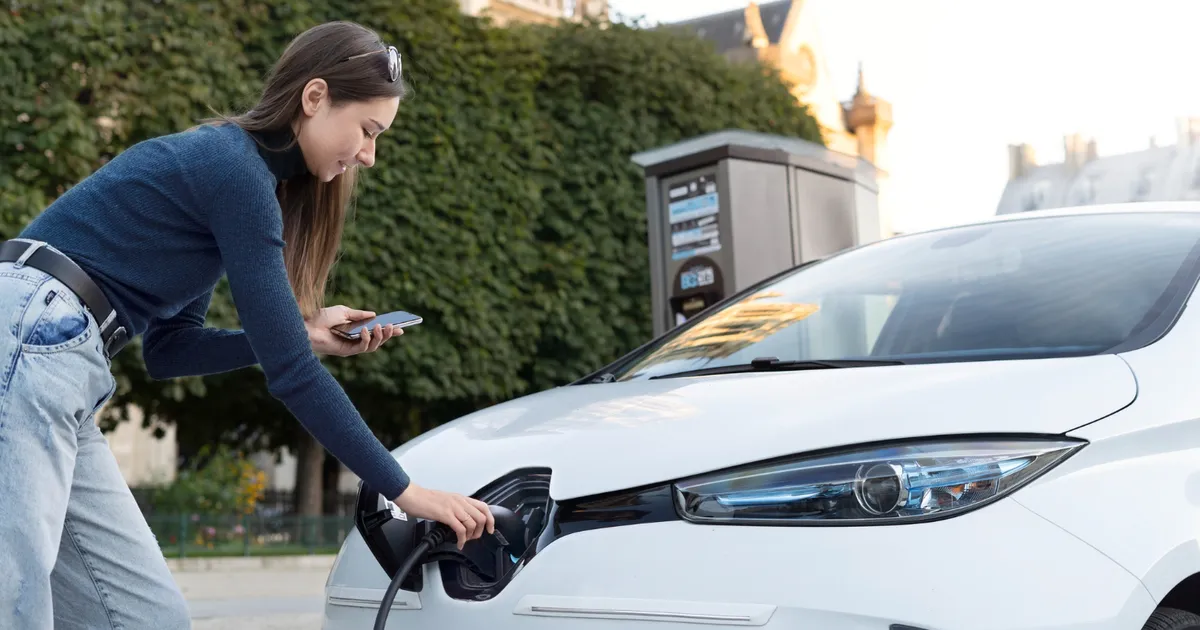 Boomul vehiculelor electrice în Europa pune sub presiune infrastructura energetică și rețelele de transport