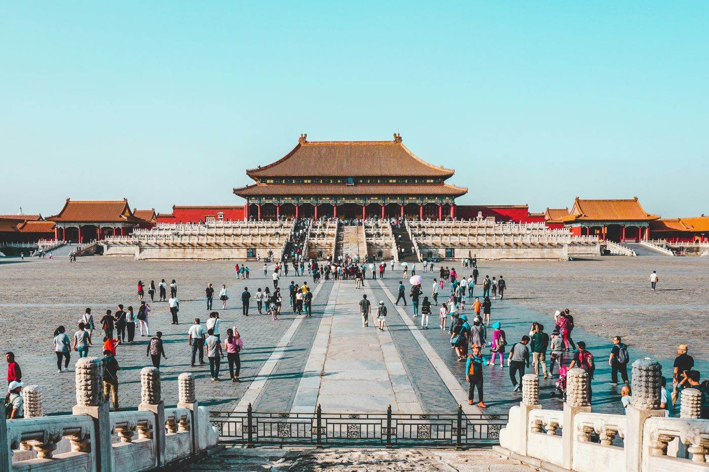 China cucerește piețele internaționale cu exporturi masive de carne de pui și lactate ieftine