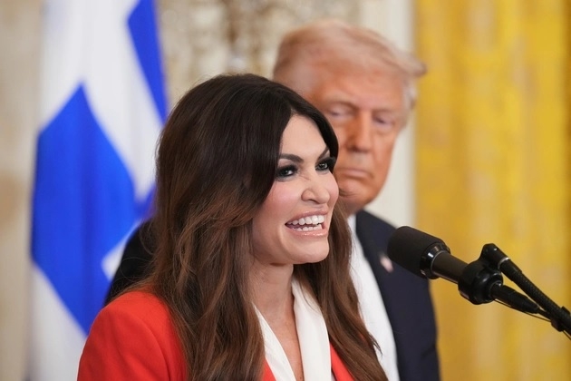 Kimberly Guilfoyle a încercat să își salveze mandatul de ambasador prin contactarea unor aliați ai lui Trump