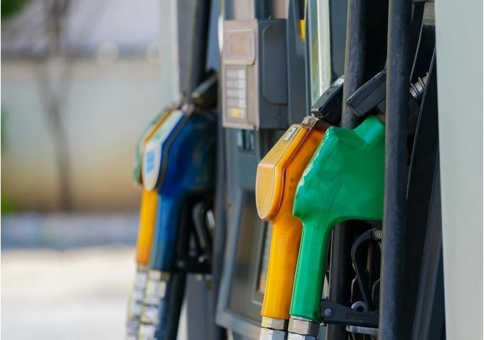 Criza energetică globală: proteste violente și penuri de combustibil în multiple regiuni ale lumii