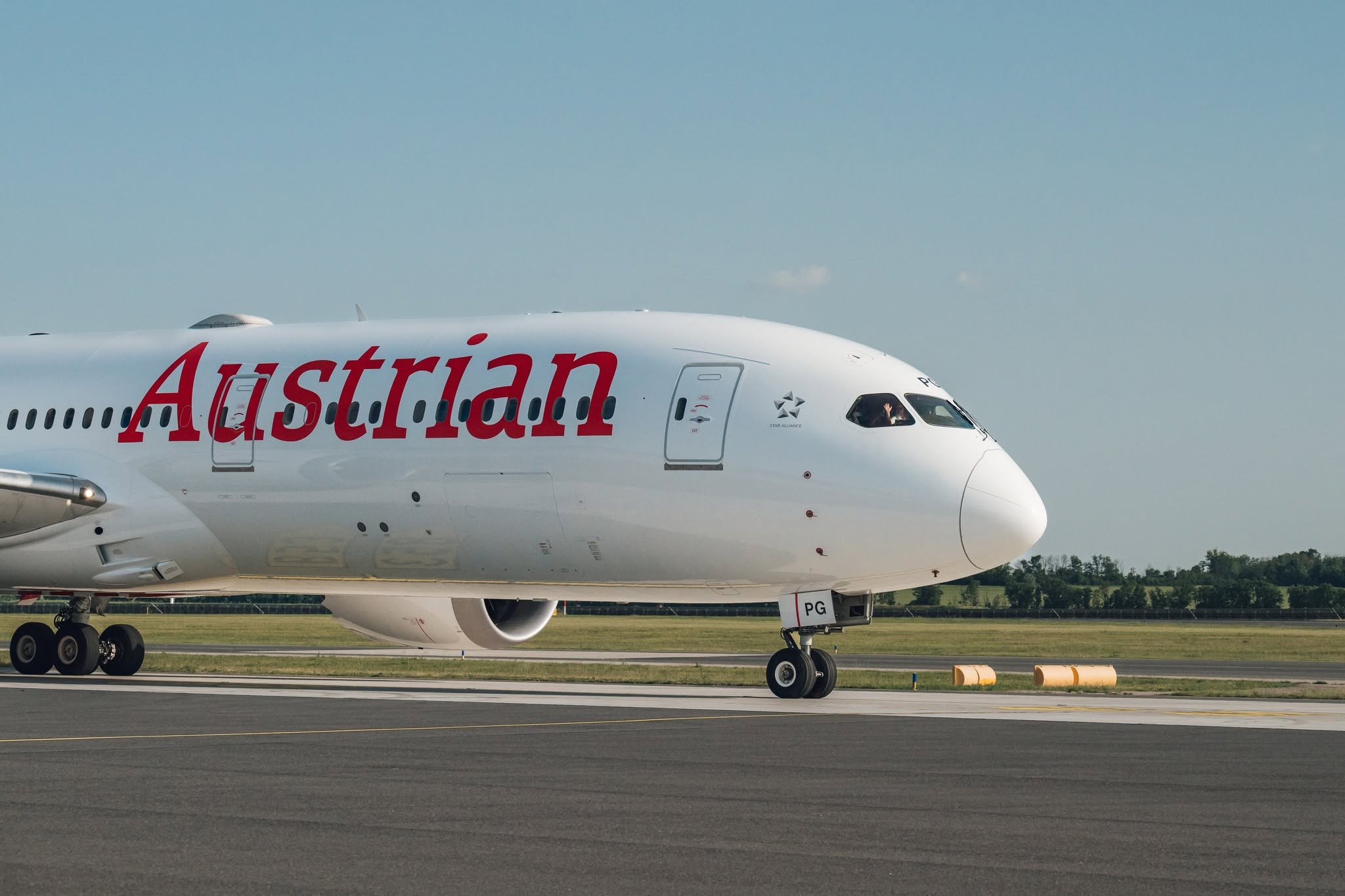Un avion Austrian Airlines a fost nevoit să aterizeze de urgență în Bulgaria după o amenințare cu bombă