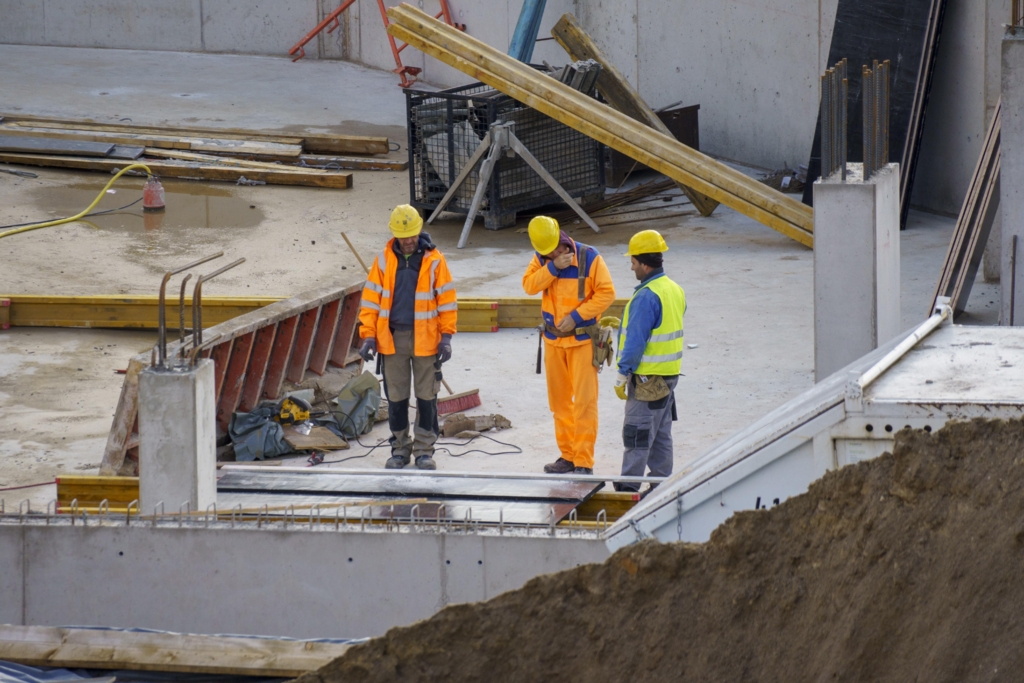 Sectorul construcțiilor din Spania are nevoie de 700.000 de noi muncitori pentru a asigura schimbul de generații