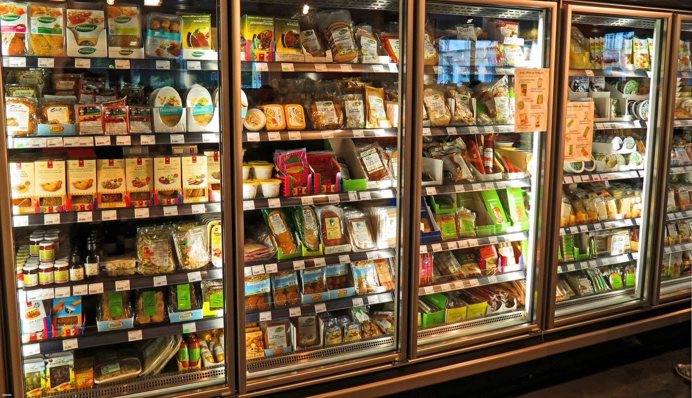 Atac cibernetic asupra supermarketurilor din Franța: tone de alimente aruncate după sabotarea frigiderelor