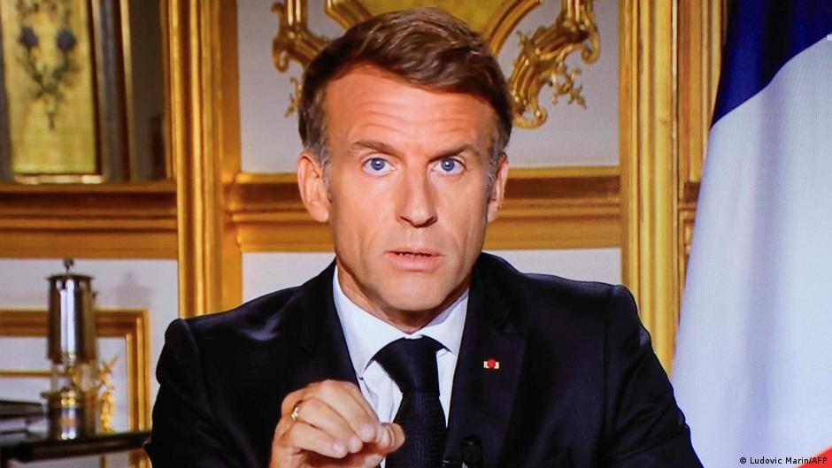 Emmanuel Macron condamnă violențele din Franța: „Cu toții simțim furie și rușine”