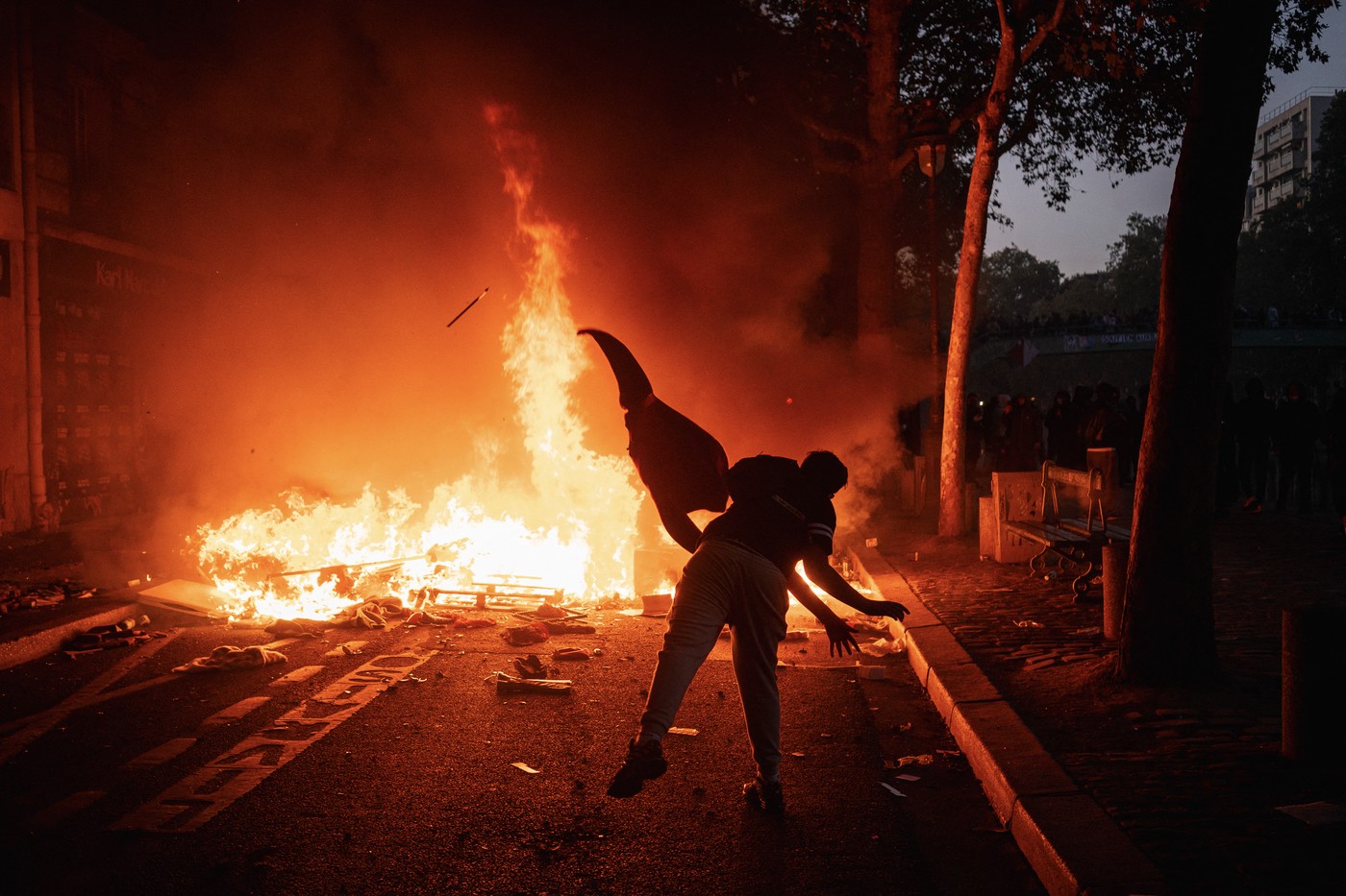 Acuzări și tensiuni politice în Franța după violențele de sâmbătă din cadrul protestelor sociale