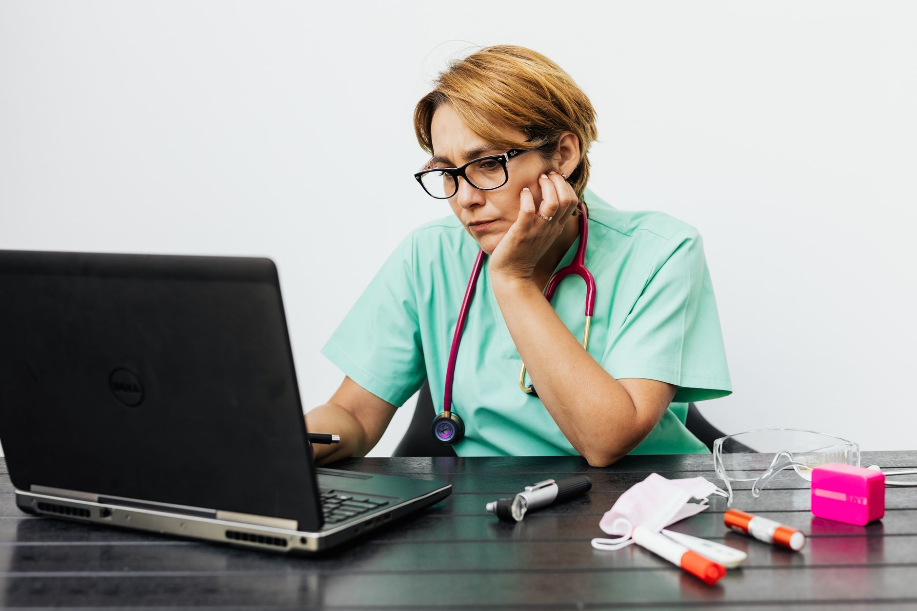 Cercetătorii și profesioniștii din sănătate pot obține licențe software gratuite de la Elsevier