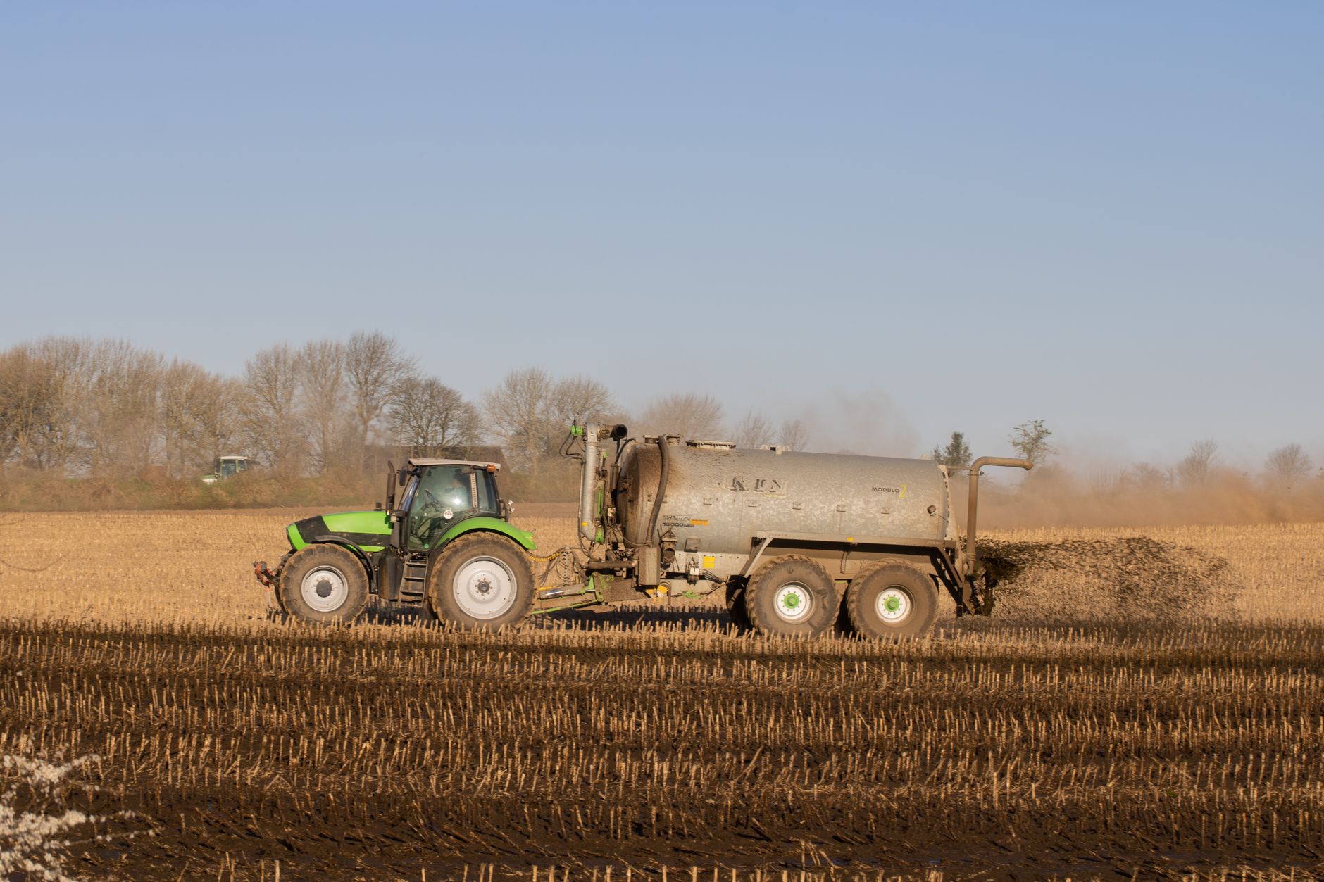 Comisia Europeană propune noi măsuri pentru reducerea costurilor cu îngrășămintele în sectorul agricol