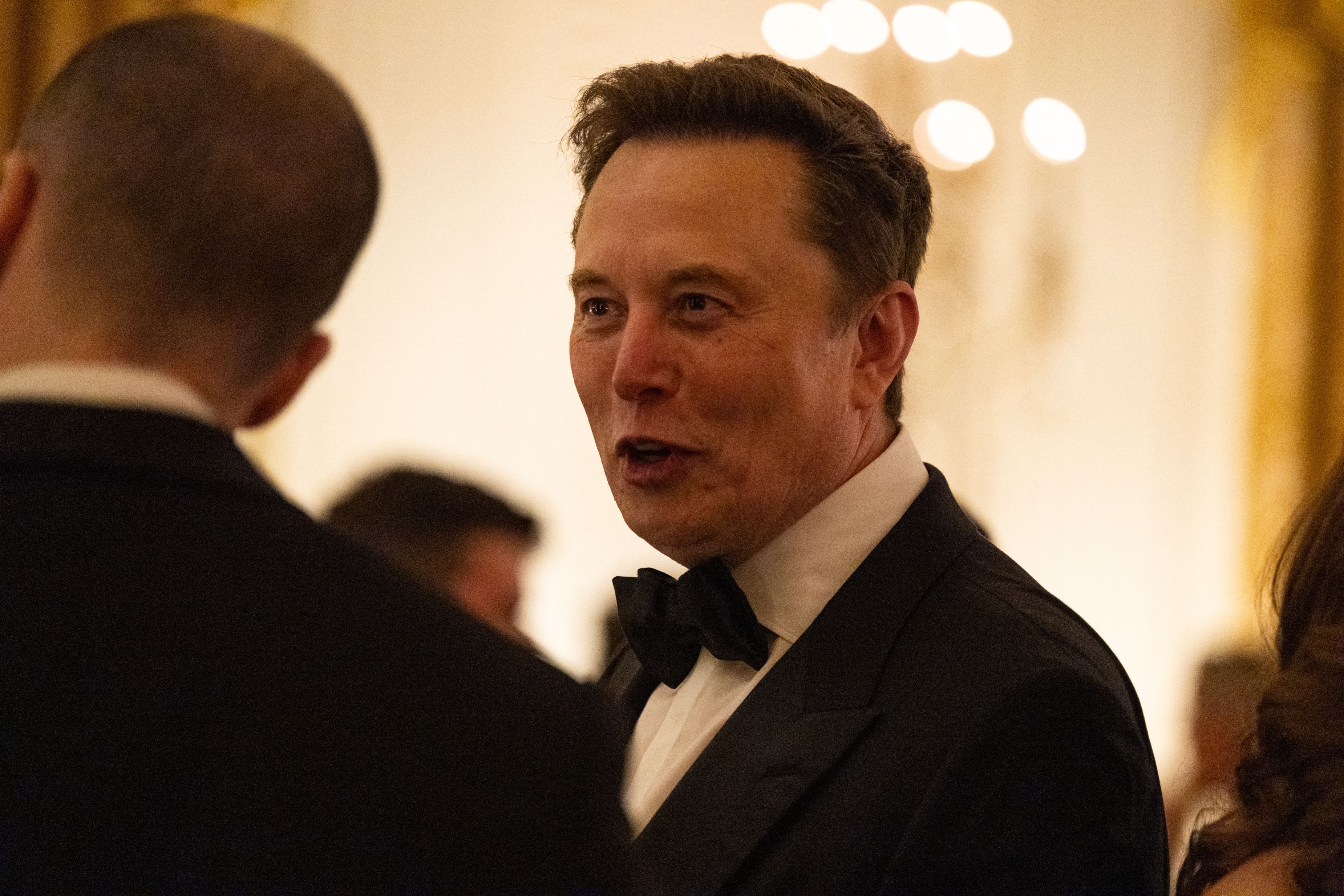 Elon Musk promite câte o acțiune SpaceX pentru fiecare copil din SUA. Valoarea donației depășește 10,5 miliarde de dolari