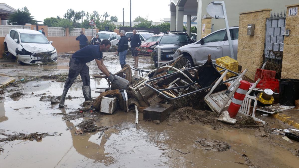 Inundații devastatoare în Spania: Cel puțin patru morți și sute de persoane blocate în zonele afectate