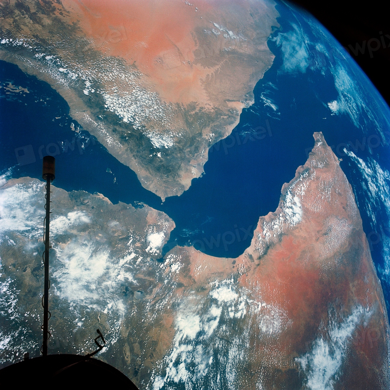 Satelitul rusesc Kosmos 2612 s-a apropiat la 500 de metri de un satelit american de observație