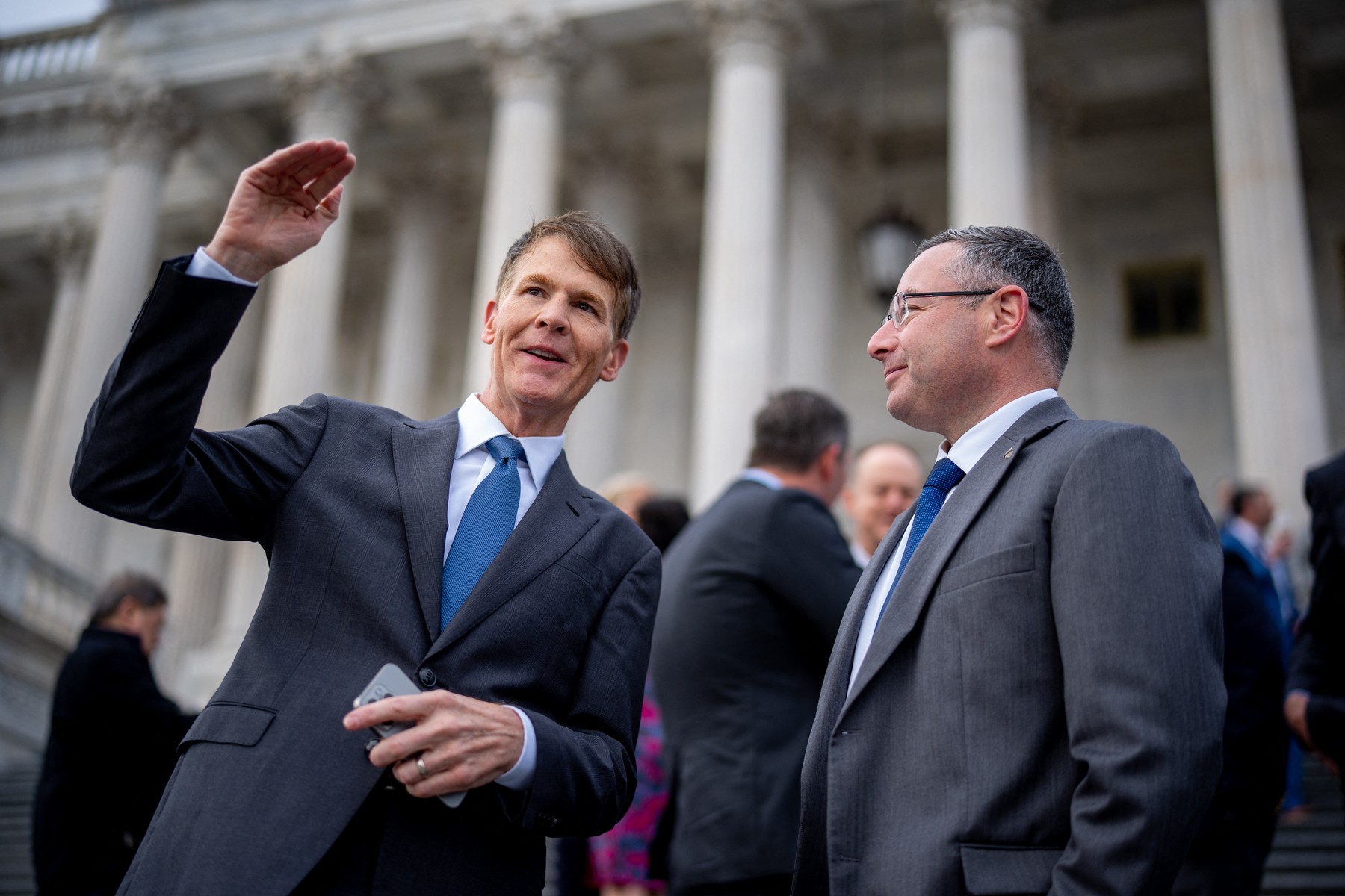 Analiza averilor celor mai bogați congresmeni americani înainte de alegerile de la jumătatea mandatului