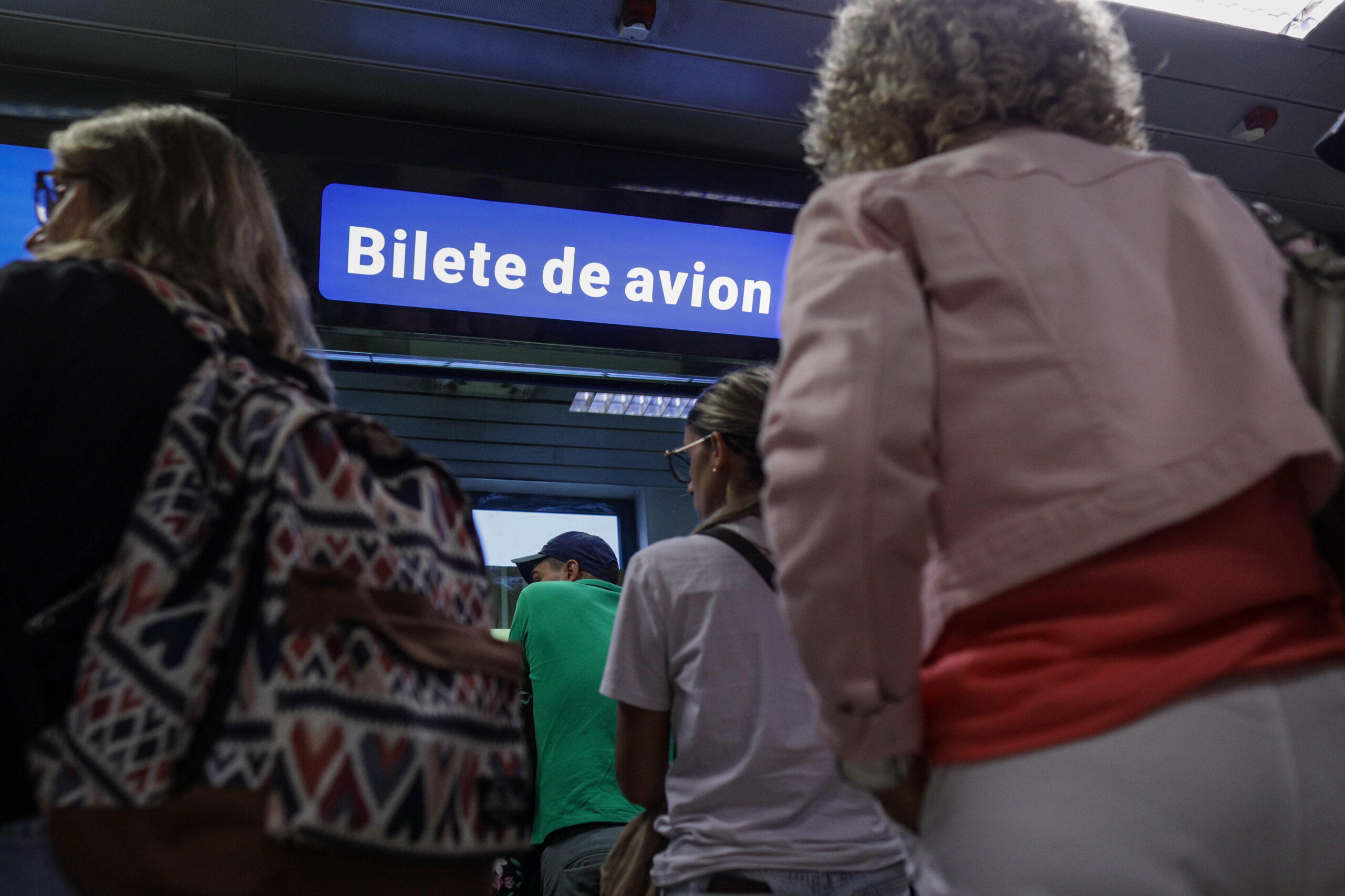 Noue reguli europene pentru pasagerii care rezervă zboruri prin agenții sau platforme online