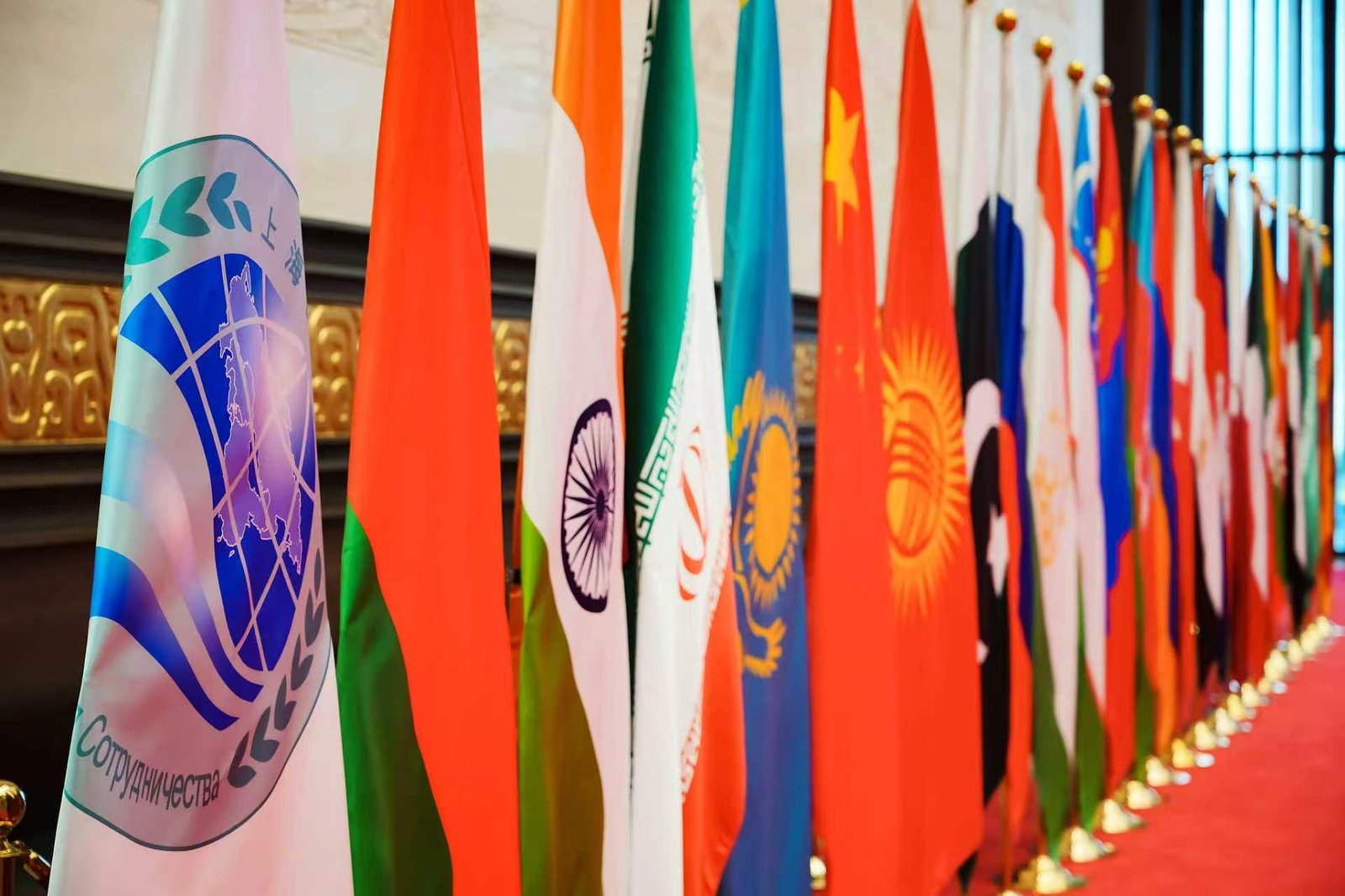 Li Qiang participă la reuniunea șefilor de guvern ai OCS în Tadjikistan