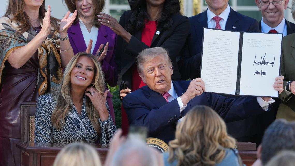 Gest simbolic al lui Donald Trump în Grădina de Trandafiri a Casei Albe: Melania Trump a semnat un ordin executiv