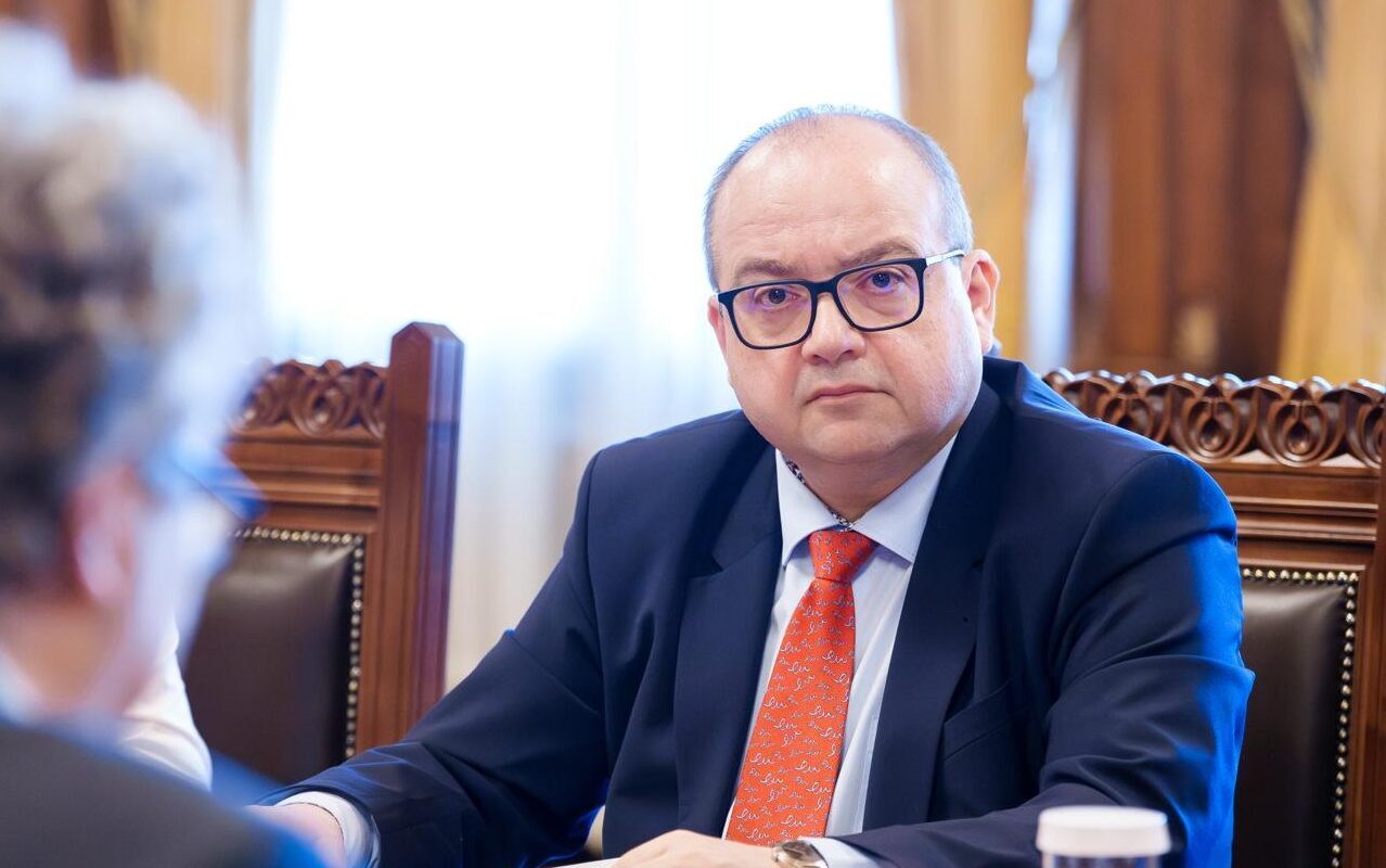 Asaltul ideologic asupra Europei: ascensiunea socialismului revoluționar și riscurile pentru UE