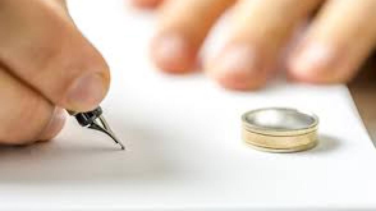 Elveția ar putea elimina mențiunea de „divorțat” din documentele oficiale