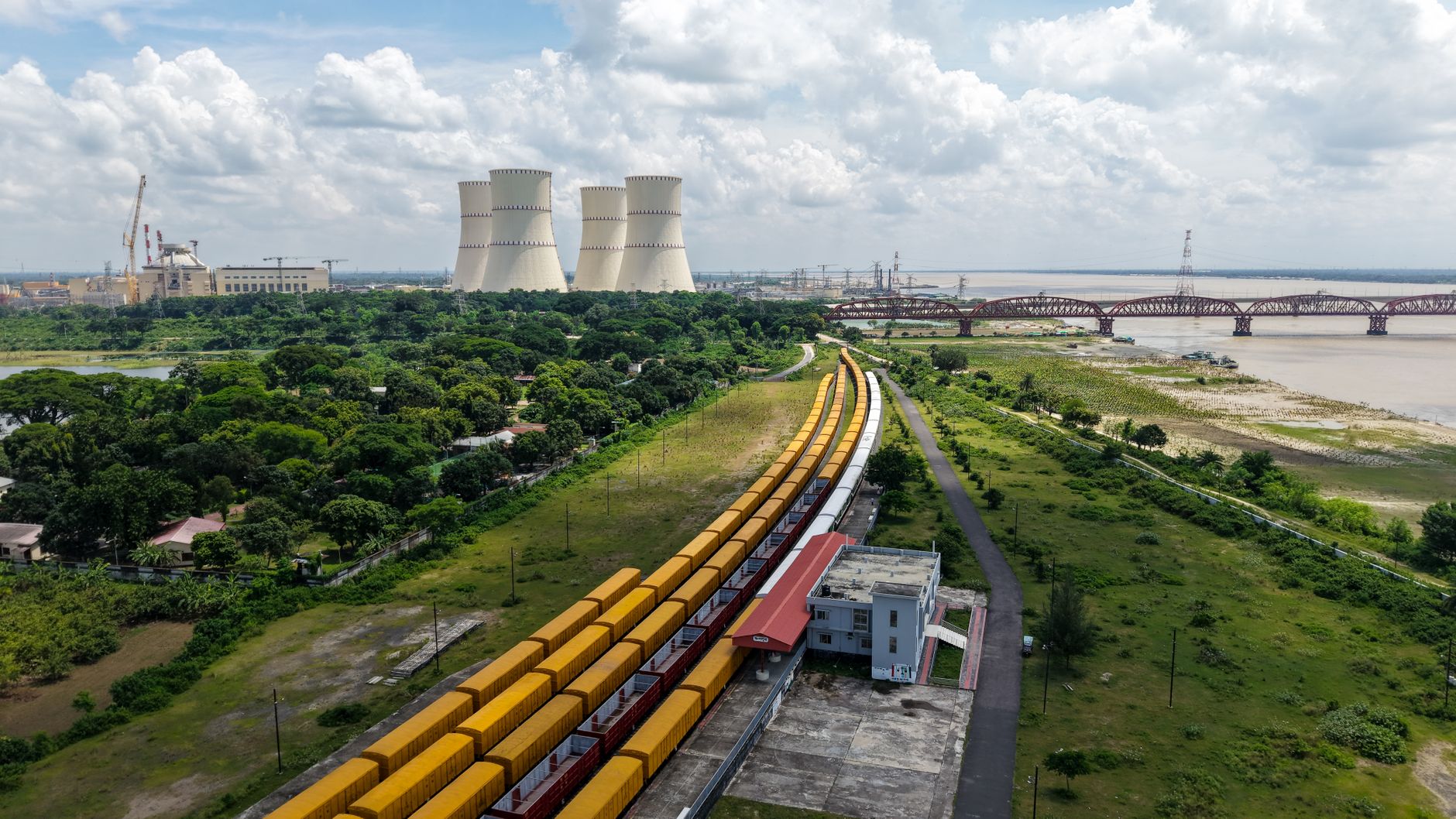 Ungaria ar putea înlocui Rosatom în proiectul de extindere a centralei nucleare de la Paks