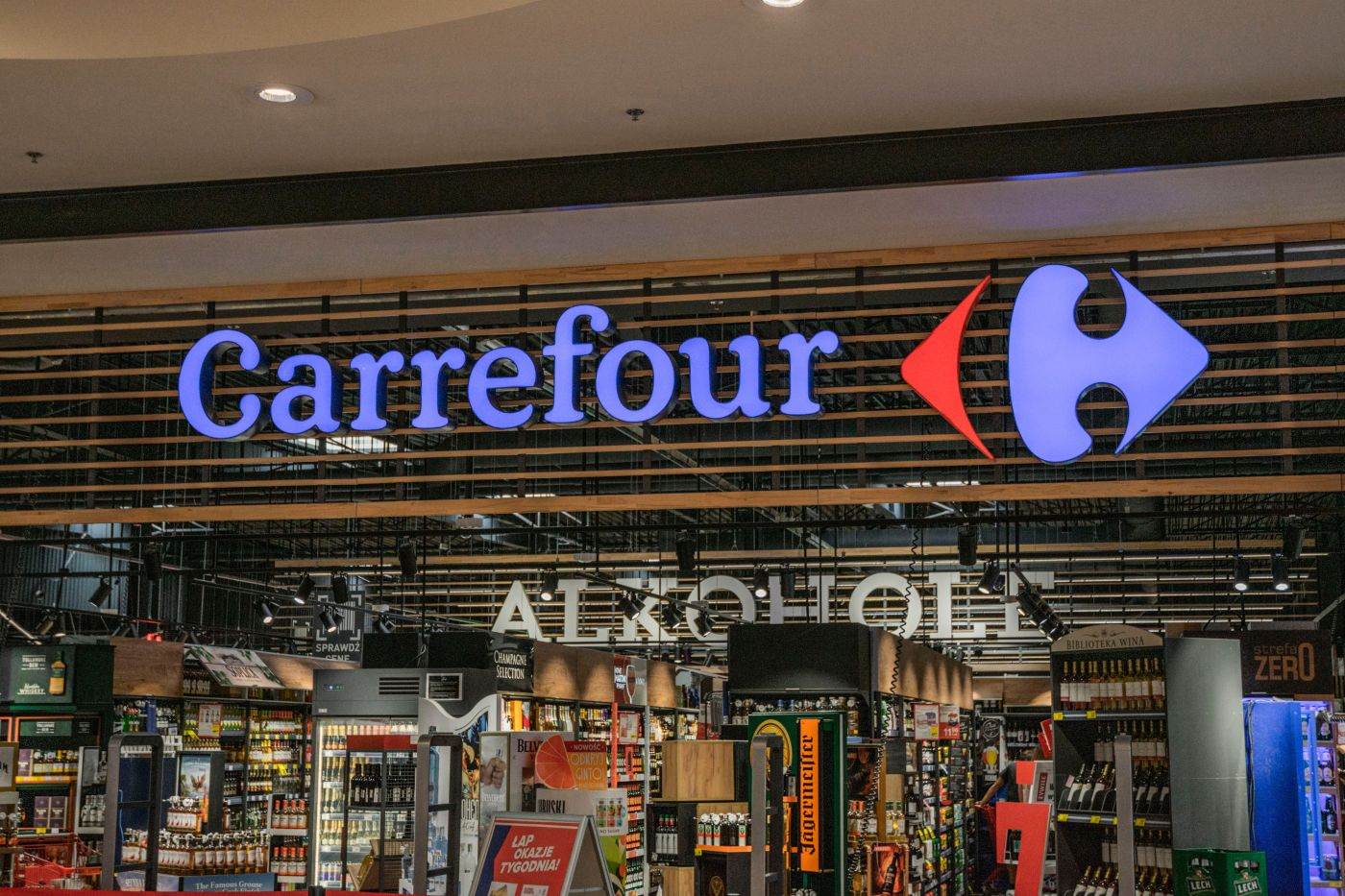 Acțiunile Carrefour au scăzut la Bursa de la Paris după înrăutățirea prognozelor financiare