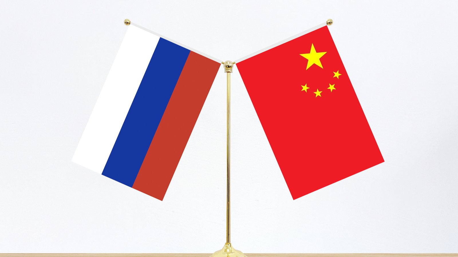 Liderii guvernelor Chinei și Rusiei au họpit la Sankt Petersburg pentru consolidarea parteneriatului strategic