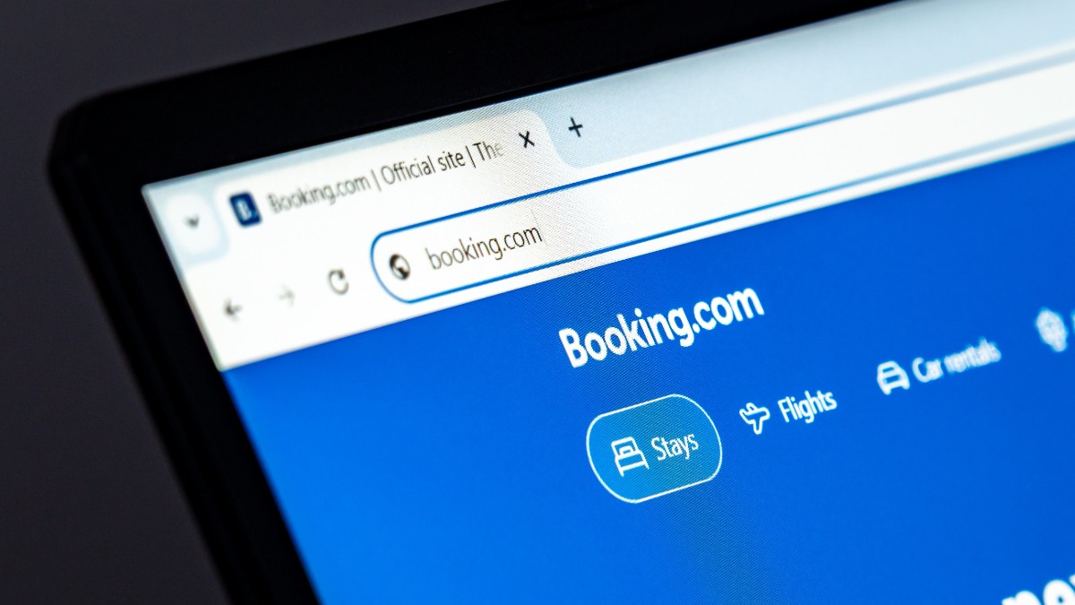 Comisia Europeană lansează o anchetă împotriva Booking.com pentru riscuri de fraudă și phishing