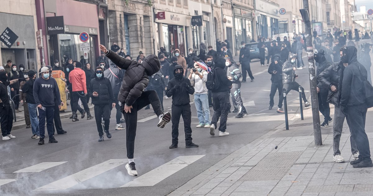 Avertisment de la MAE pentru românii din Franța: proteste masive sâmbătă, 24 octombrie