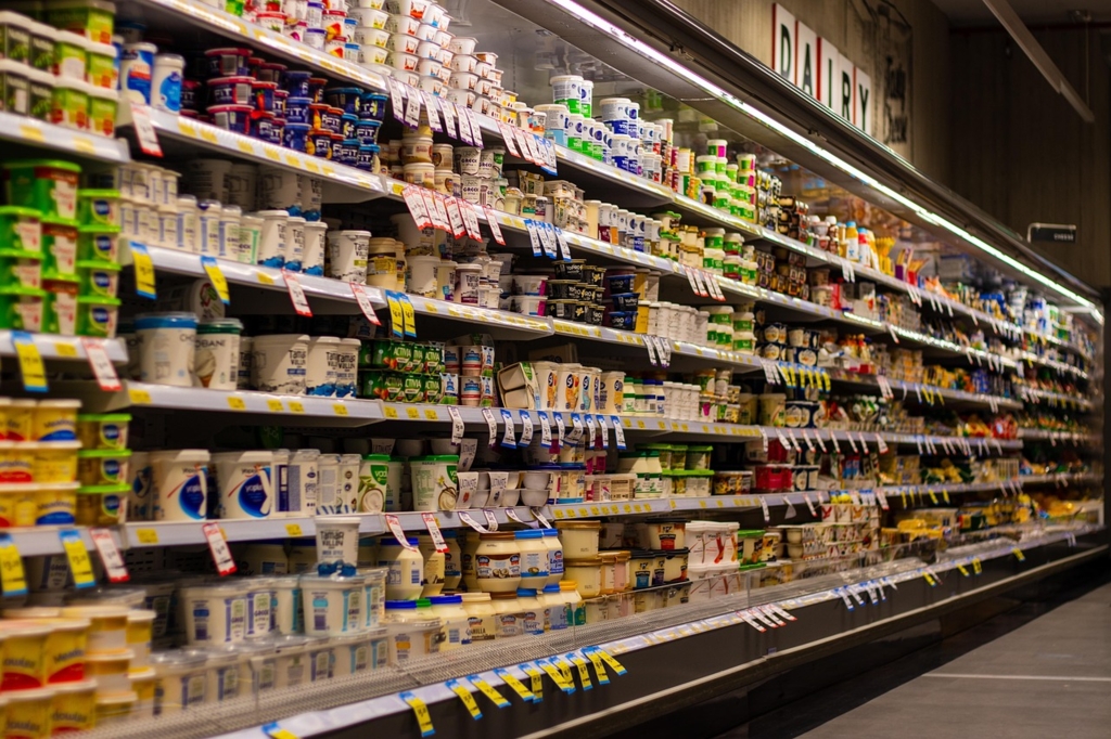Un lanț de supermarketuri din Spania va plăti peste 500.000 de euro după concedierea ilegală a unei angajate