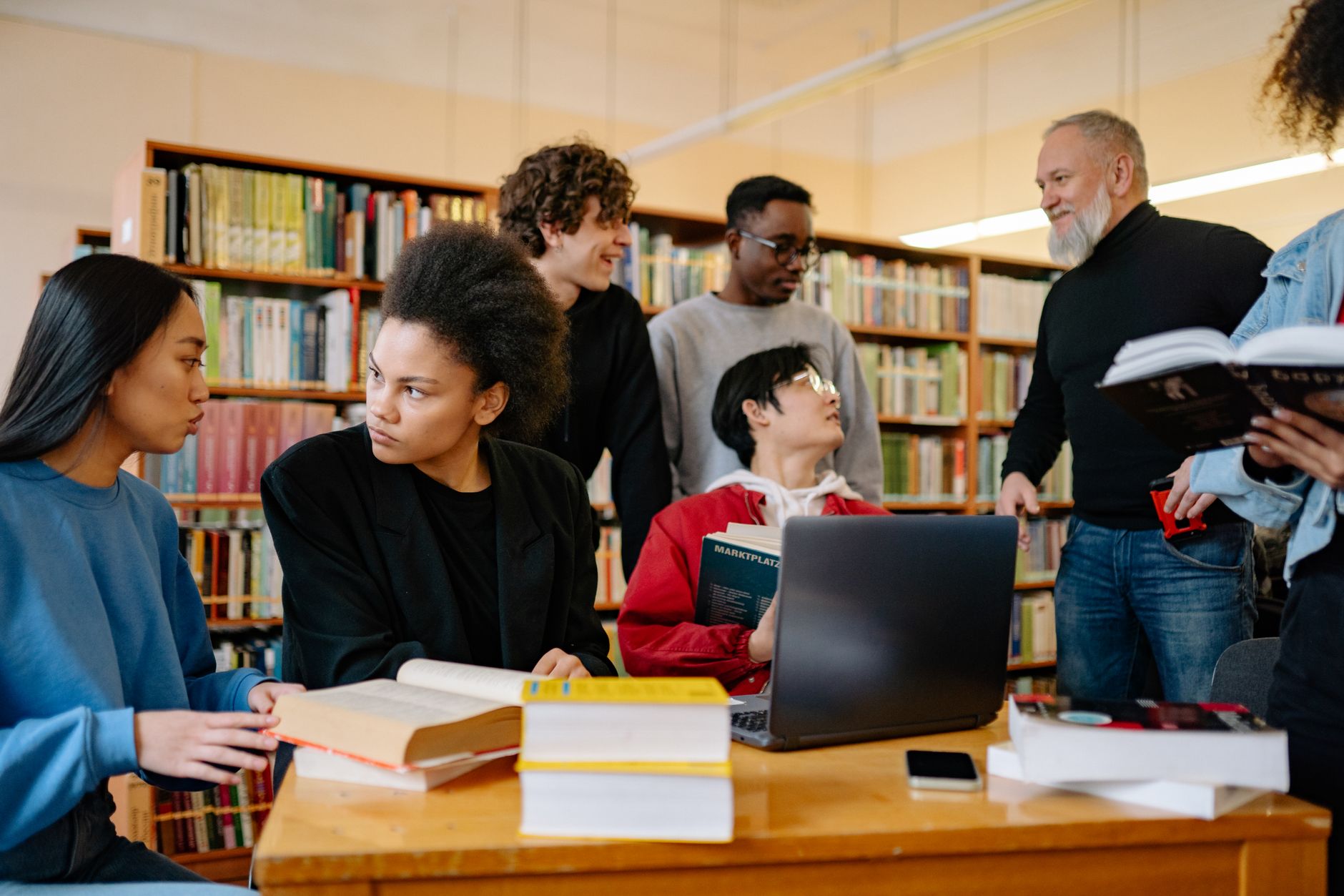 Parlamentul European solicită un buget de peste 47 de miliarde de euro pentru programul Erasmus+